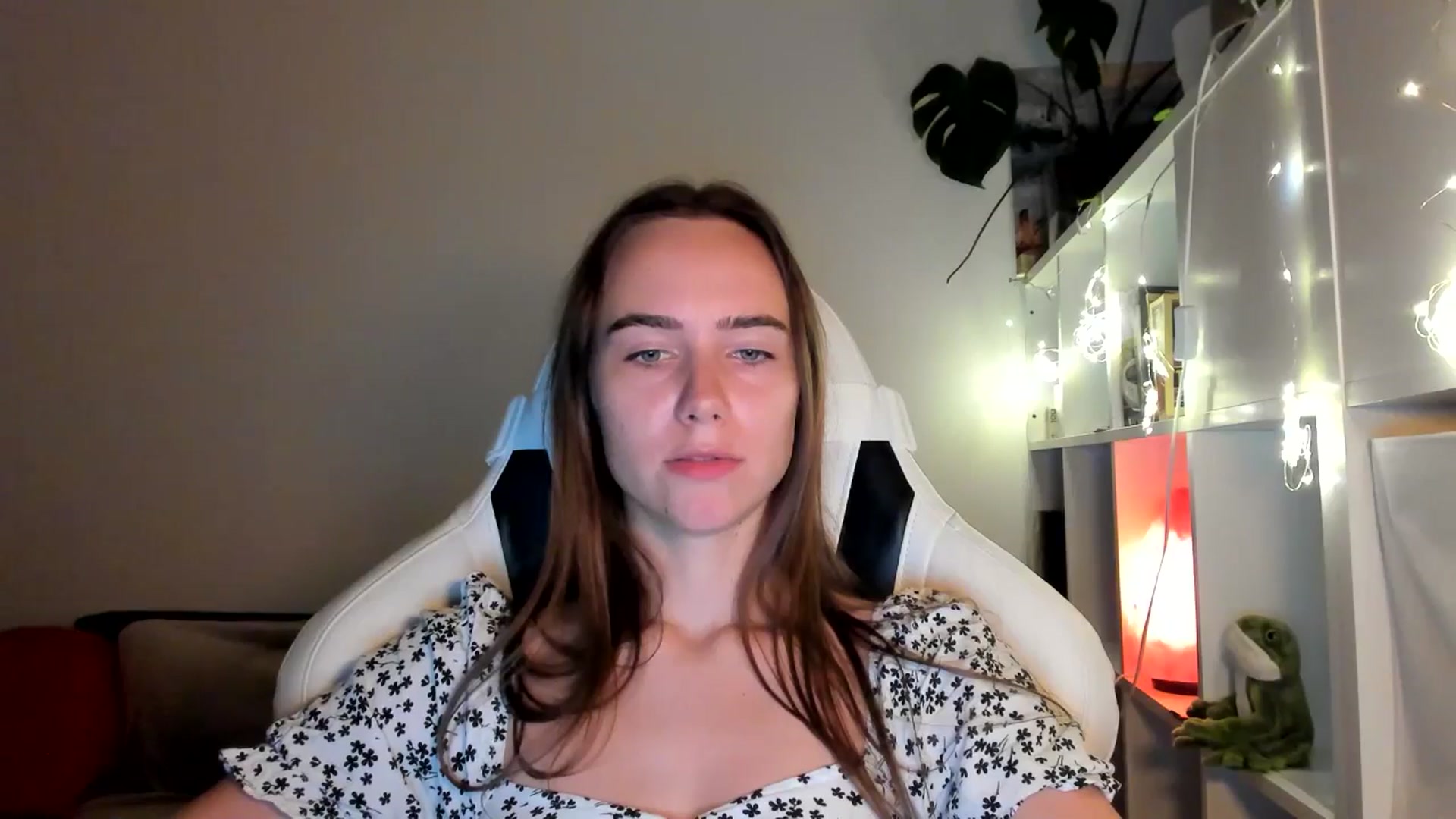 Gallery image thumbnail from OhAlisa's myfreecams stream on, 08/19/2025, 18:54 image 15 of 20