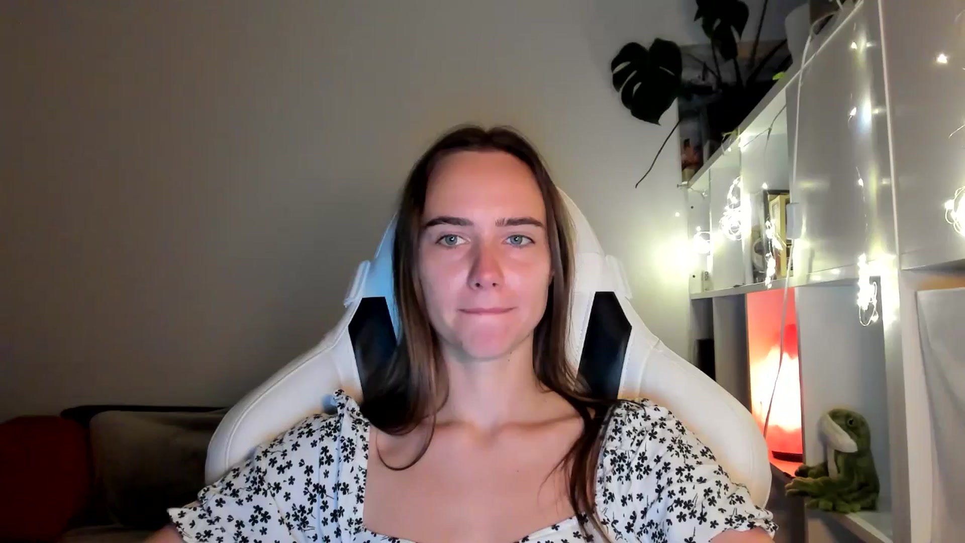 Gallery image thumbnail from OhAlisa's myfreecams stream on, 08/19/2025, 18:54 image 20 of 20