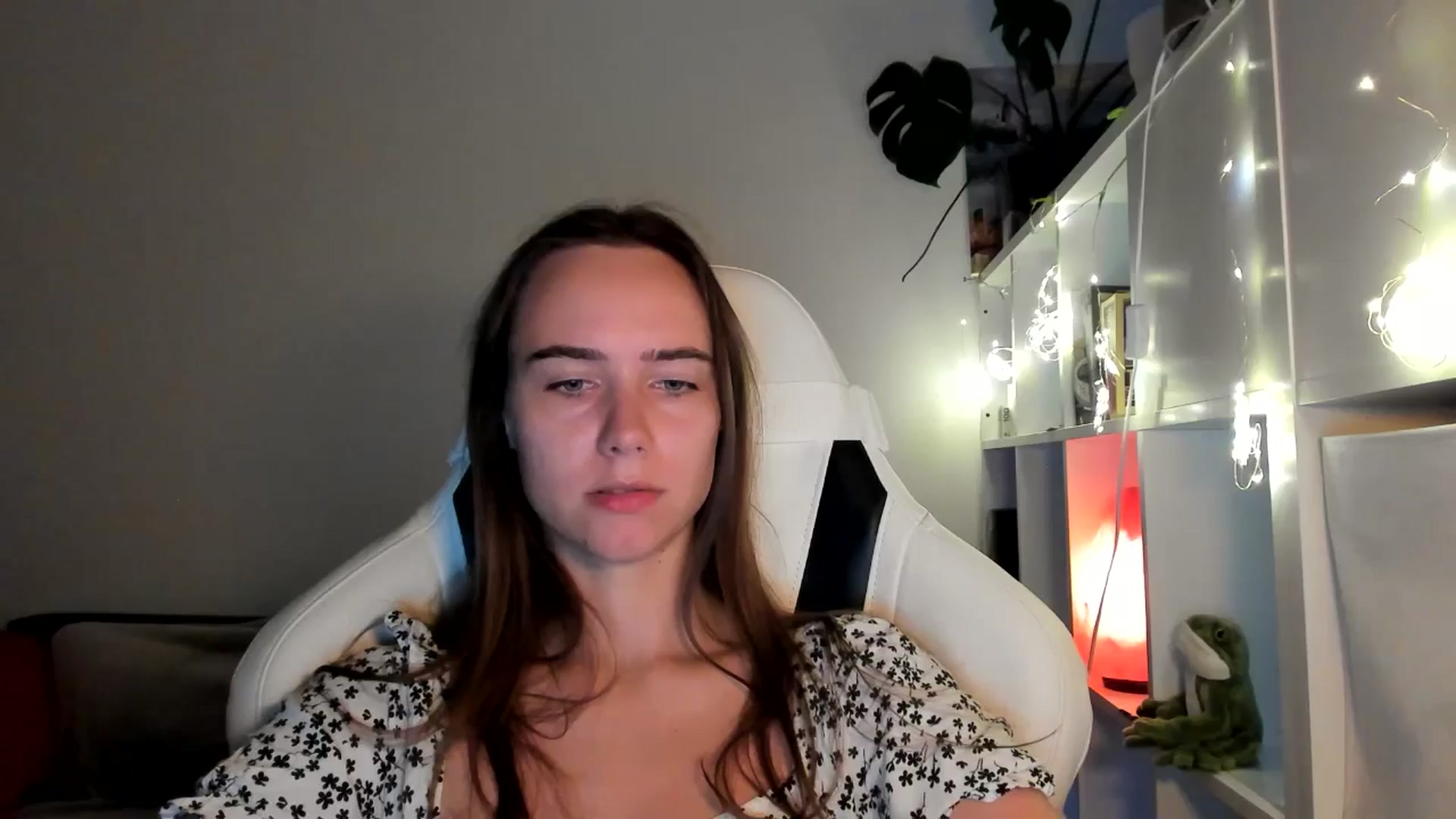 Gallery image thumbnail from OhAlisa's myfreecams stream on, 08/19/2025, 18:54 image 1 of 20
