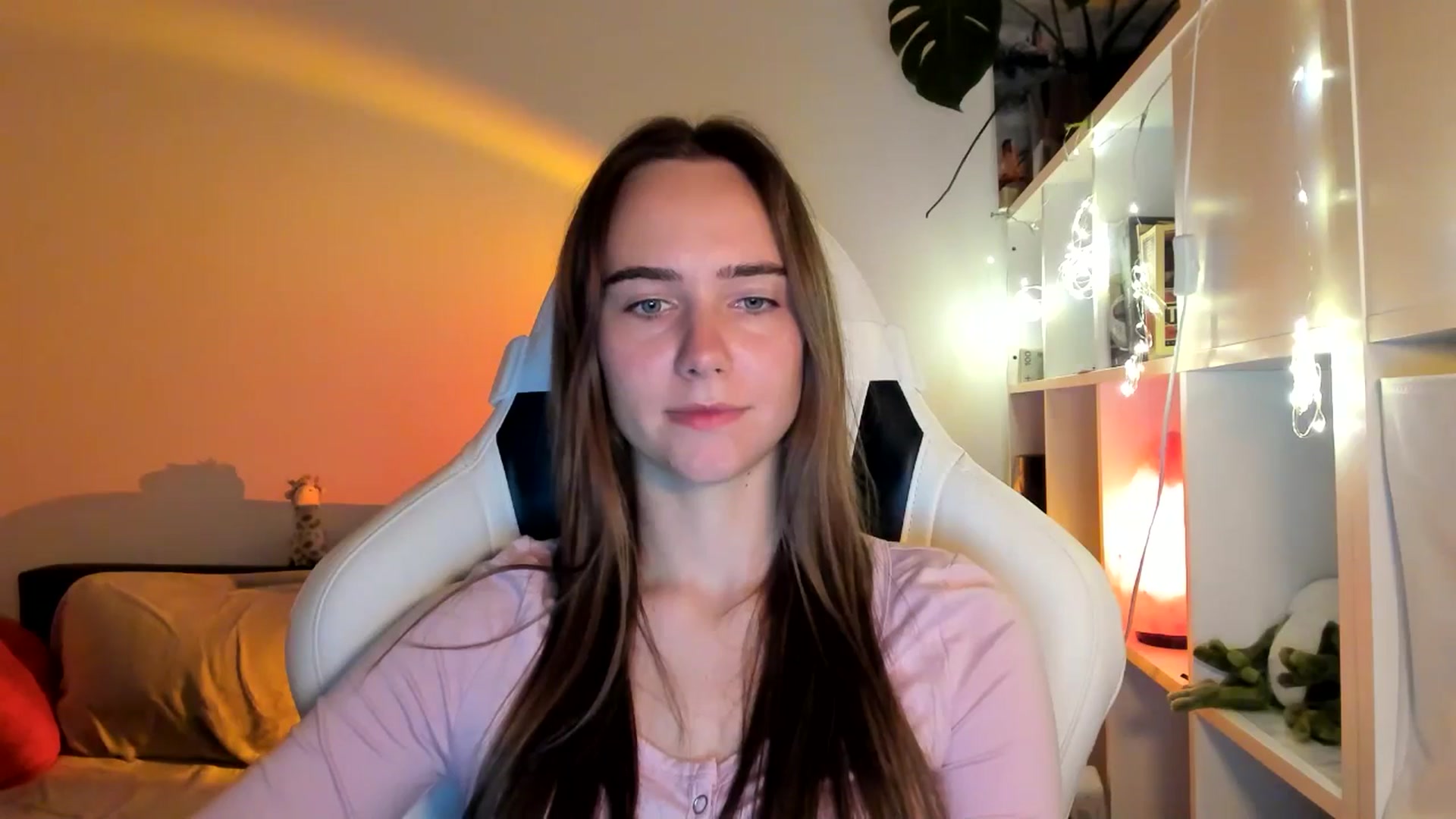 Gallery image thumbnail from OhAlisa's myfreecams stream on, 08/20/2025, 20:44 image 20 of 20