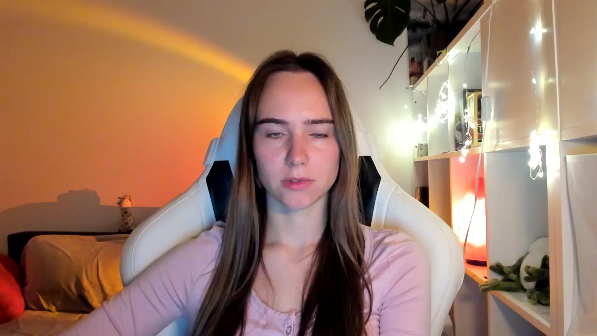 Gallery image thumbnail from OhAlisa's myfreecams stream on, 08/20/2025, 20:44 image 9 of 20