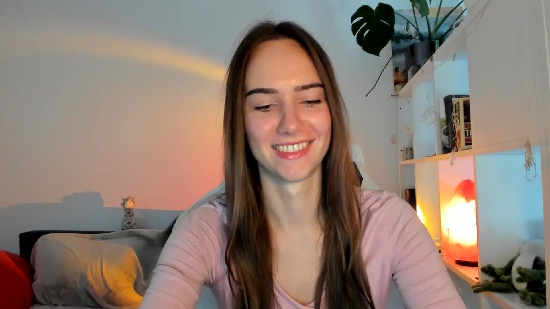 Gallery image thumbnail from OhAlisa's myfreecams stream on, 08/21/2025, 10:38 image 19 of 20