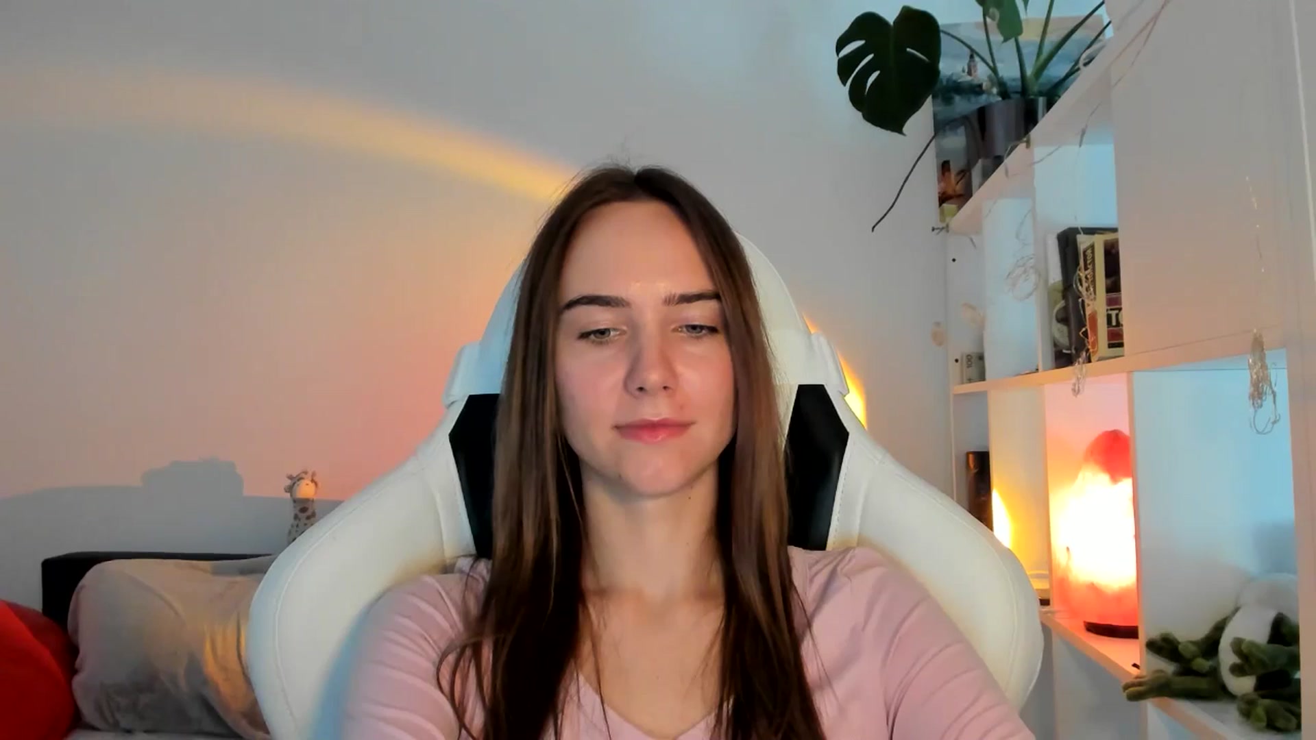 Gallery image thumbnail from OhAlisa's myfreecams stream on, 08/21/2025, 11:43 image 19 of 20