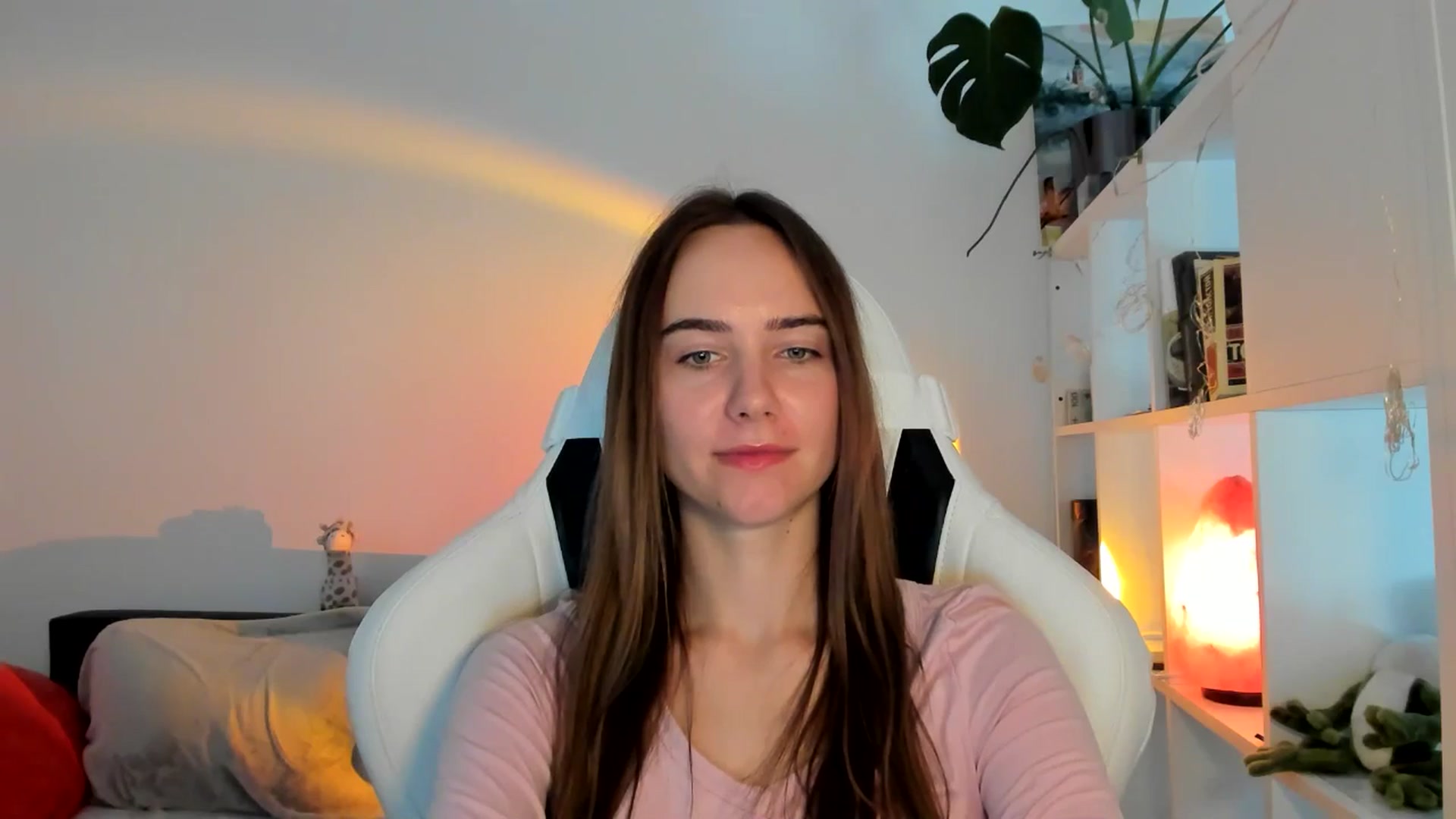 Gallery image thumbnail from OhAlisa's myfreecams stream on, 08/21/2025, 11:43 image 10 of 20