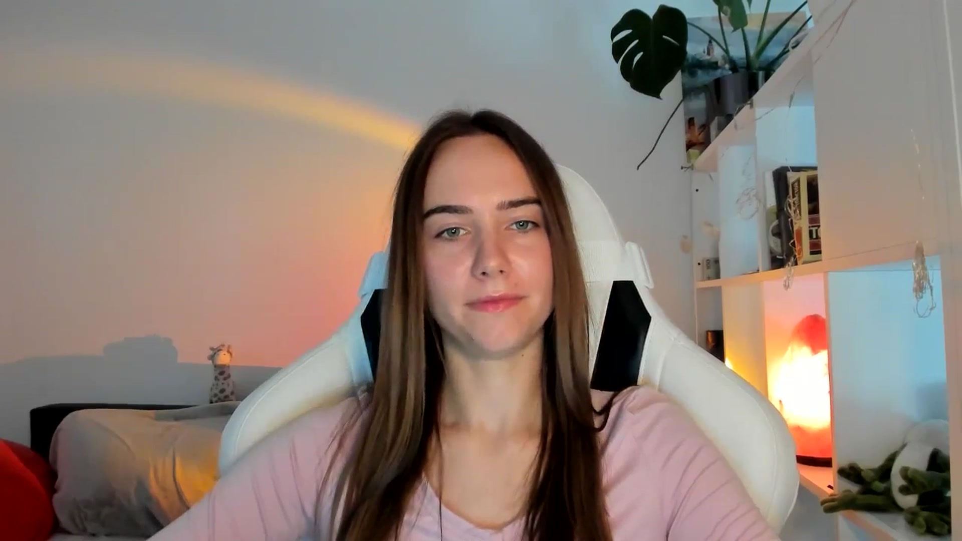 Gallery image thumbnail from OhAlisa's myfreecams stream on, 08/21/2025, 11:43 image 14 of 20