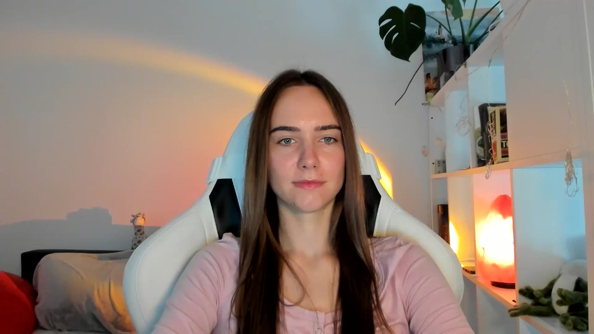 Gallery image thumbnail from OhAlisa's myfreecams stream on, 08/21/2025, 12:38 image 12 of 20