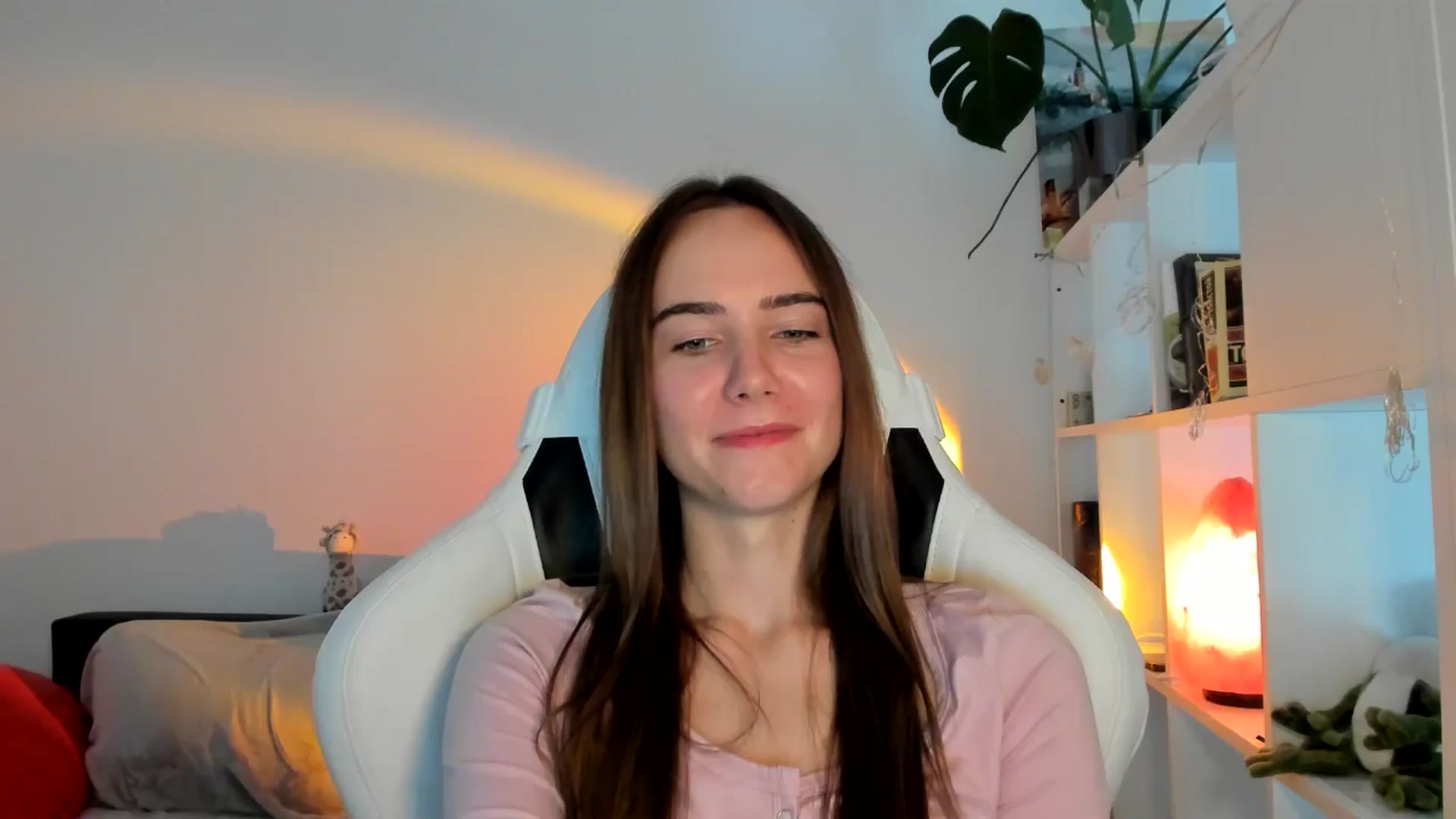 Gallery image thumbnail from OhAlisa's myfreecams stream on, 08/21/2025, 12:38 image 13 of 20