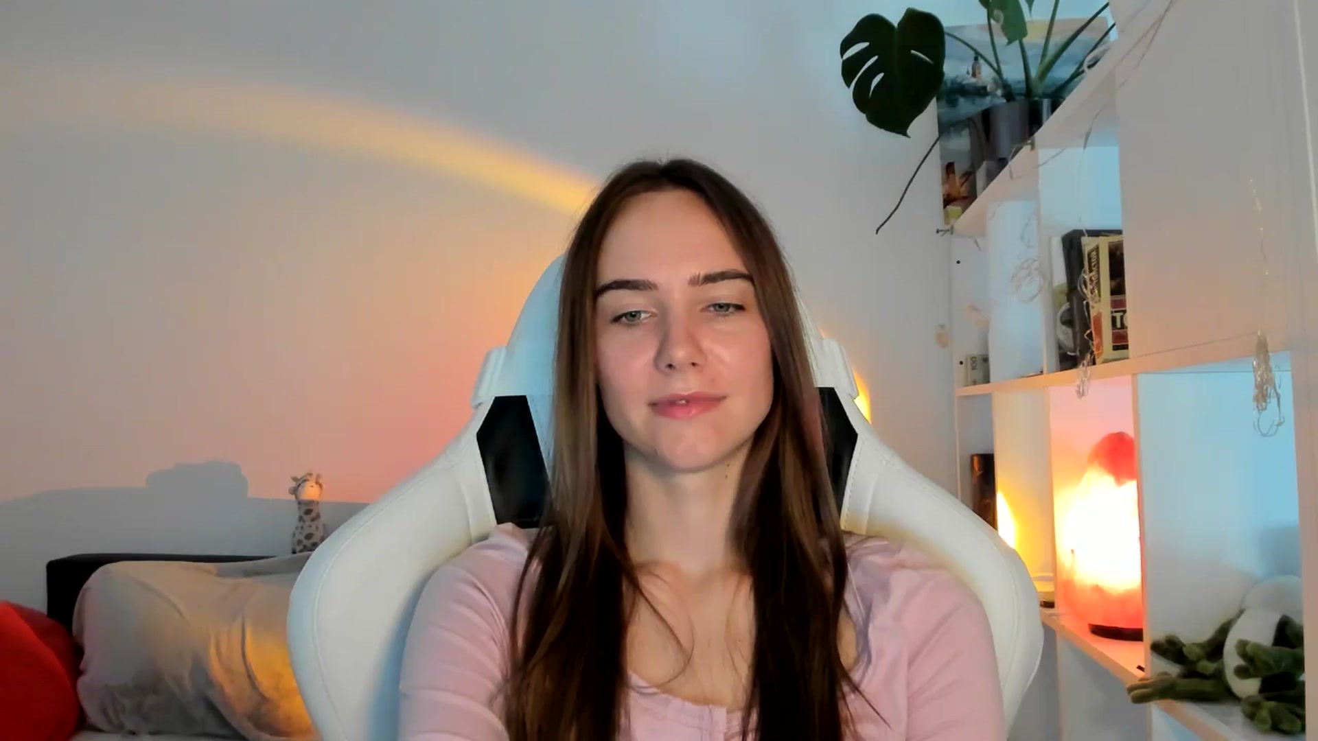Gallery image thumbnail from OhAlisa's myfreecams stream on, 08/21/2025, 12:38 image 14 of 20