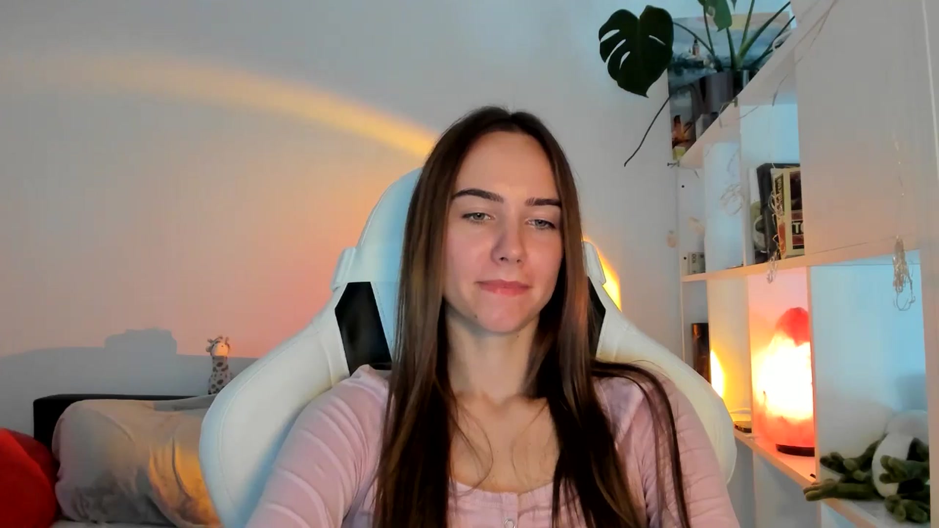 Gallery image thumbnail from OhAlisa's myfreecams stream on, 08/21/2025, 12:38 image 17 of 20