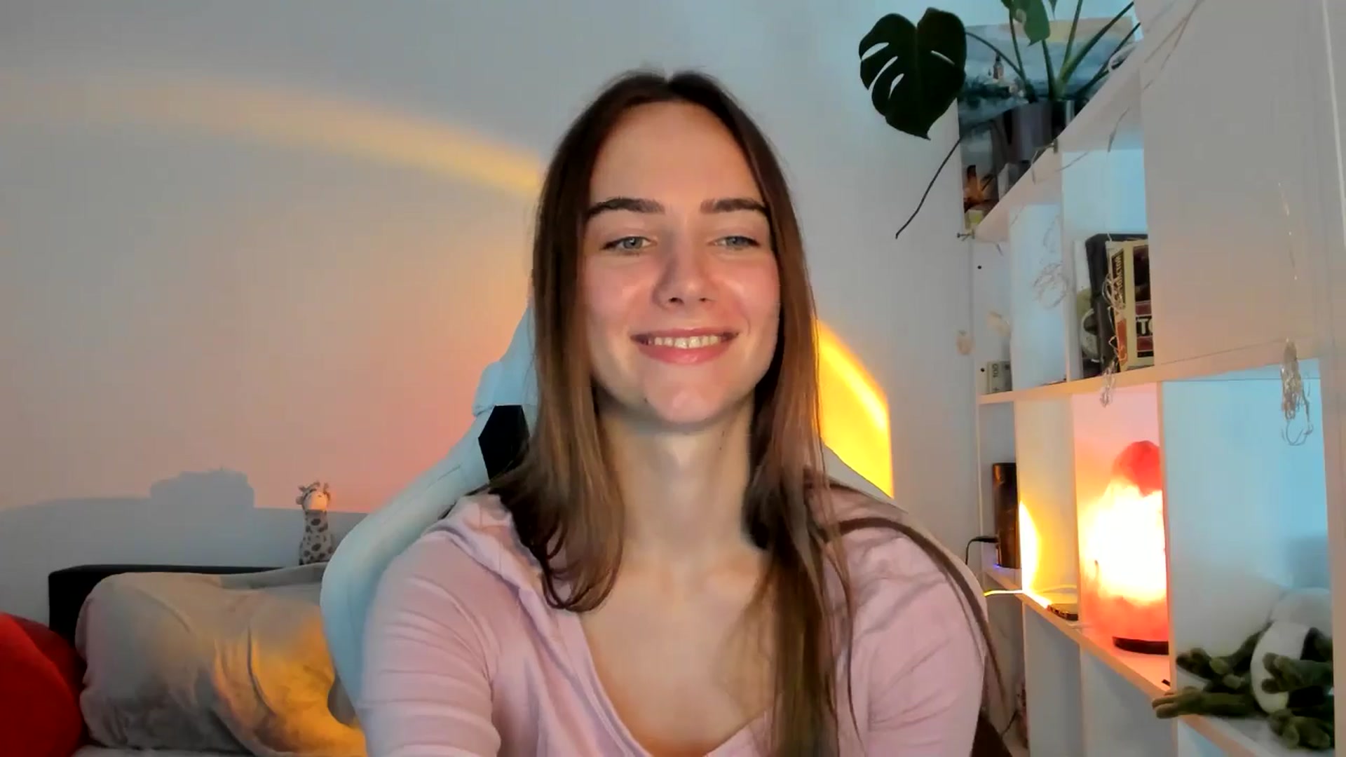 Gallery image thumbnail from OhAlisa's myfreecams stream on, 08/21/2025, 12:38 image 4 of 20
