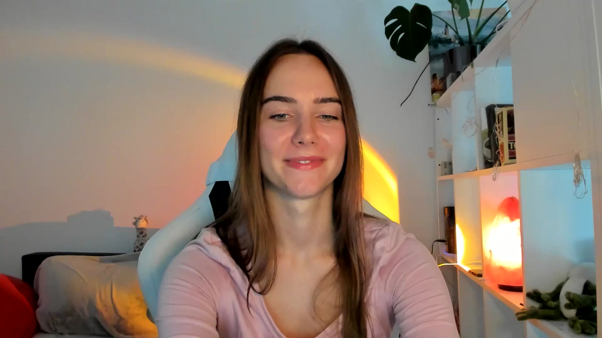 Gallery image thumbnail from OhAlisa's myfreecams stream on, 08/21/2025, 12:38 image 8 of 20