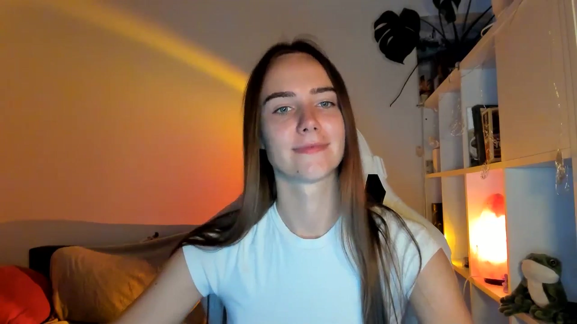 Gallery image thumbnail from OhAlisa's myfreecams stream on, 08/21/2025, 17:55 image 4 of 20