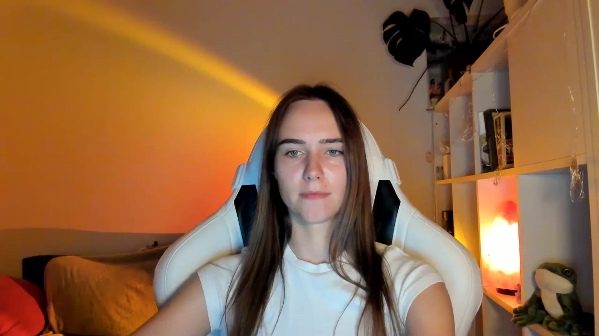 Gallery image thumbnail from OhAlisa's myfreecams stream on, 08/21/2025, 19:00 image 15 of 20
