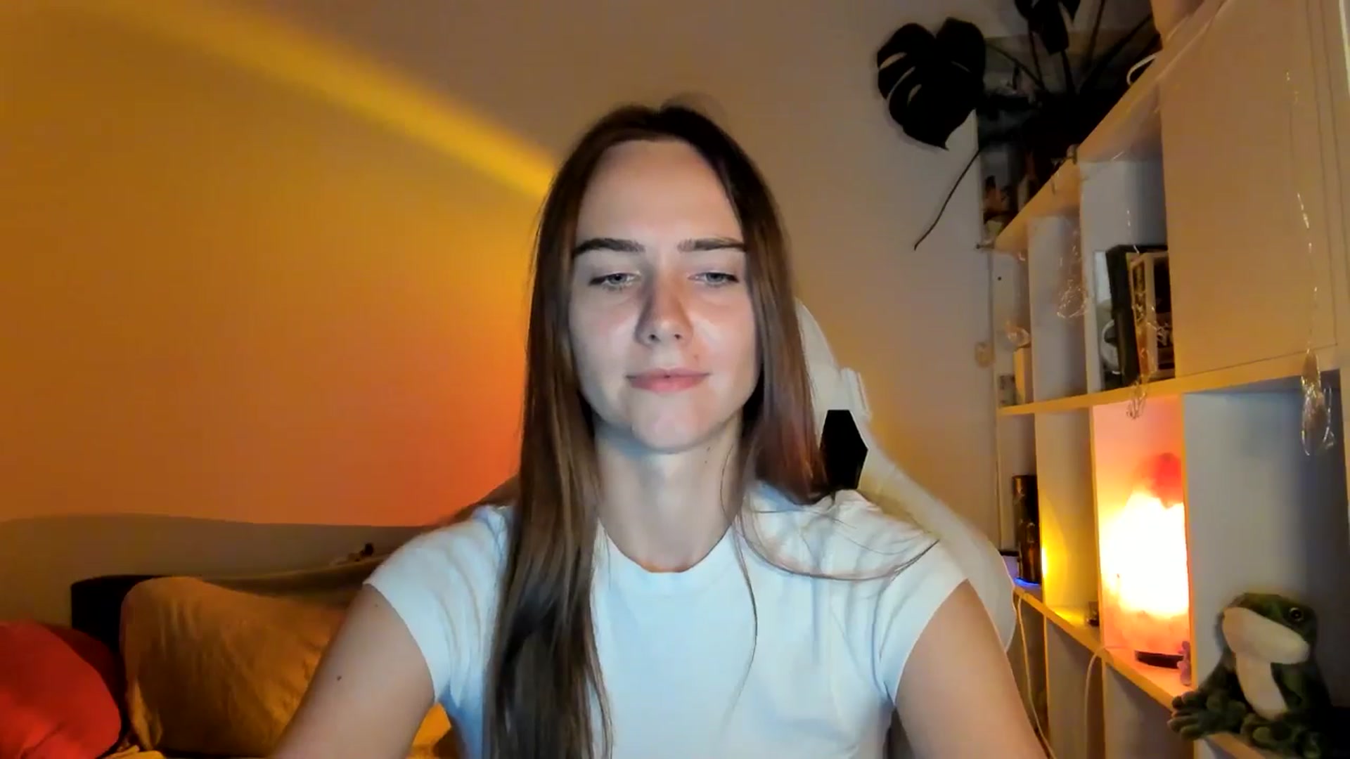 Gallery image thumbnail from OhAlisa's myfreecams stream on, 08/21/2025, 19:00 image 7 of 20