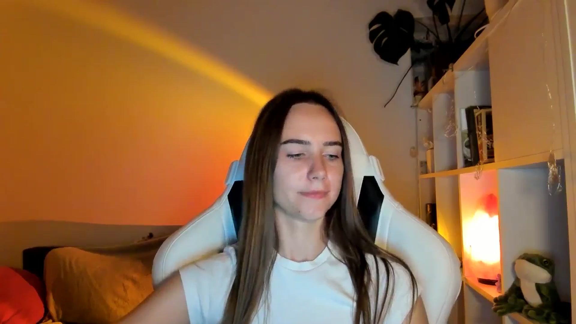 Gallery image thumbnail from OhAlisa's myfreecams stream on, 08/21/2025, 19:00 image 20 of 20