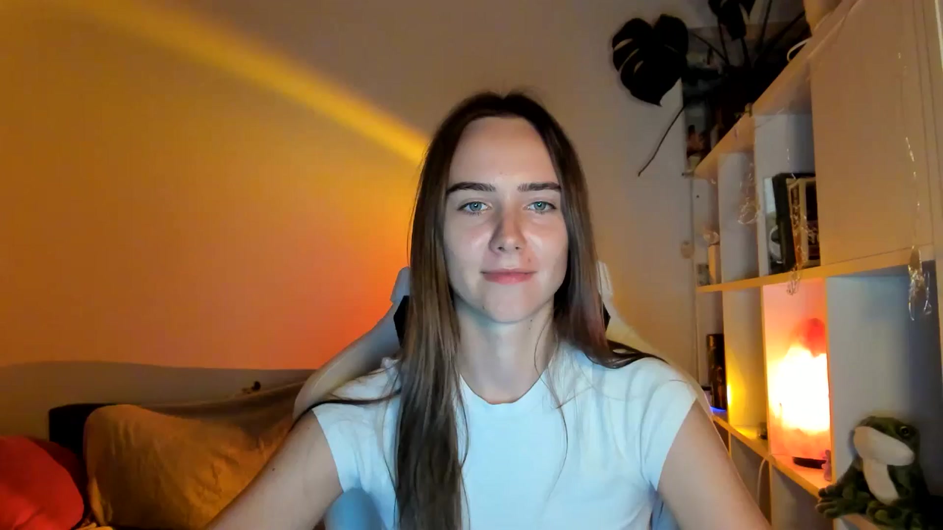 Gallery image thumbnail from OhAlisa's myfreecams stream on, 08/21/2025, 19:00 image 13 of 20
