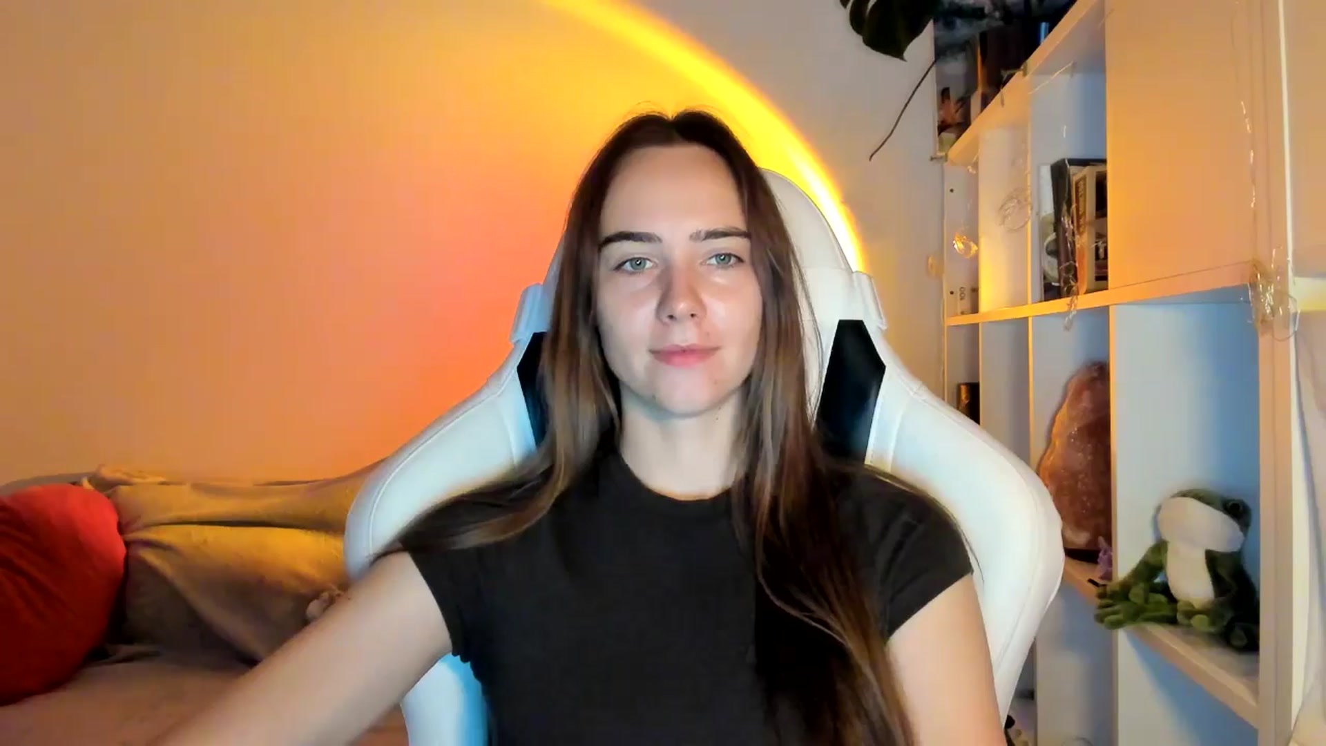 Gallery image thumbnail from OhAlisa's myfreecams stream on, 08/24/2025, 10:49 image 3 of 20