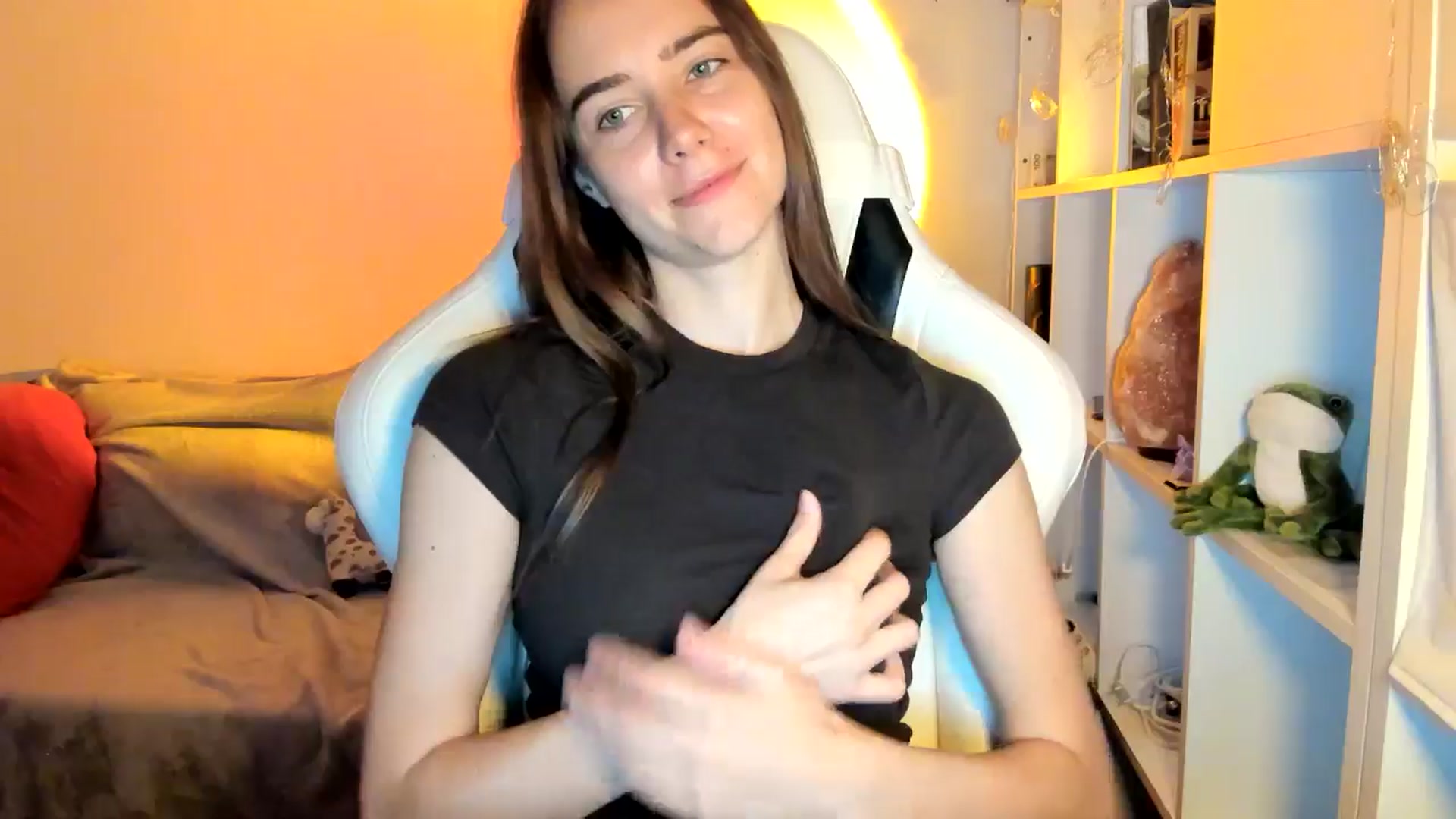 Gallery image thumbnail from OhAlisa's myfreecams stream on, 08/24/2025, 10:49 image 17 of 20