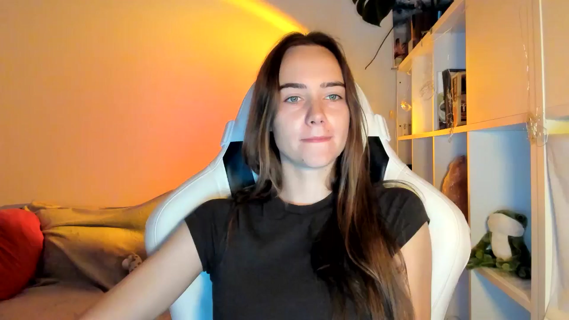 Gallery image thumbnail from OhAlisa's myfreecams stream on, 08/24/2025, 10:49 image 13 of 20