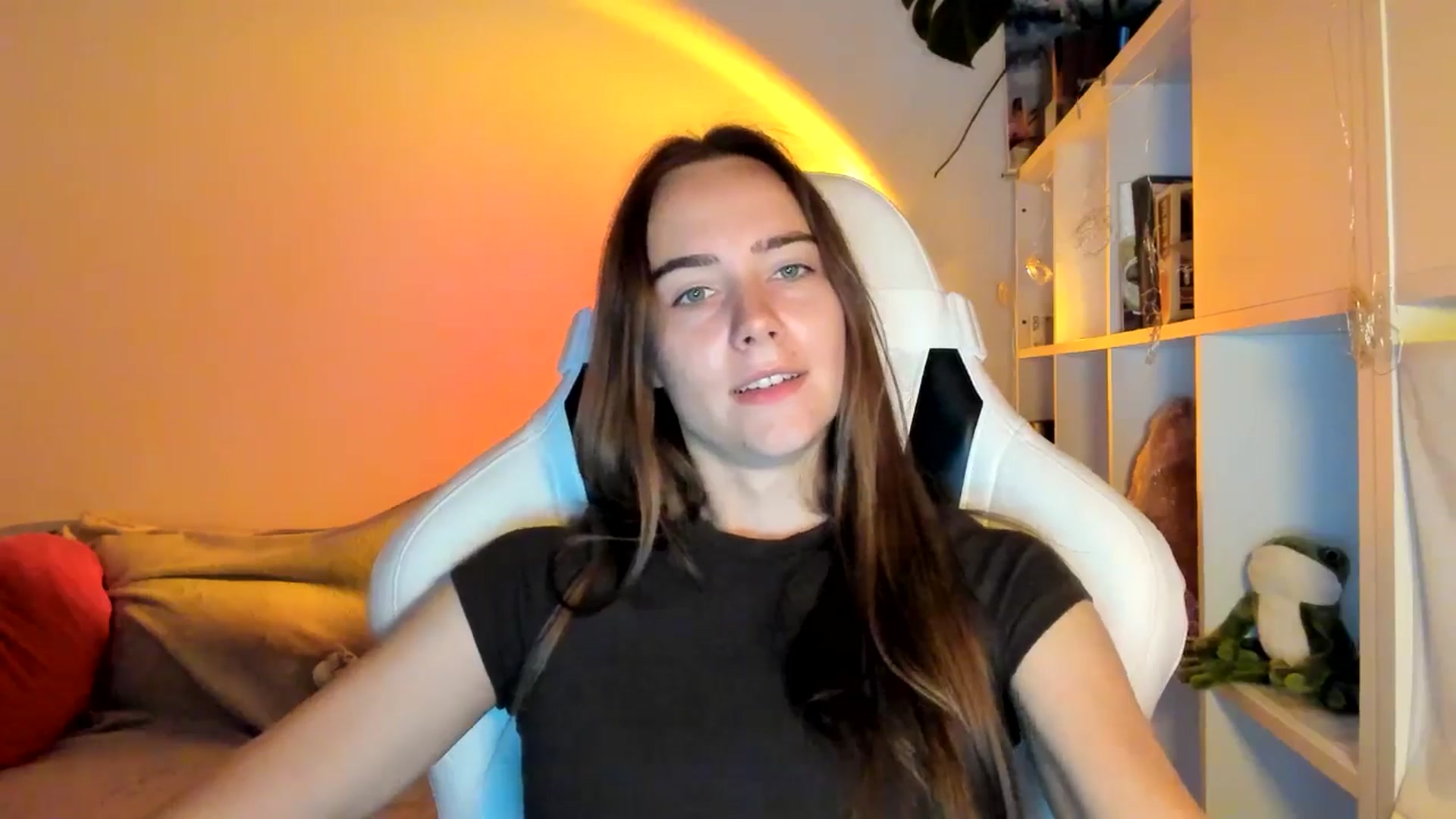 Gallery image thumbnail from OhAlisa's myfreecams stream on, 08/24/2025, 10:49 image 16 of 20