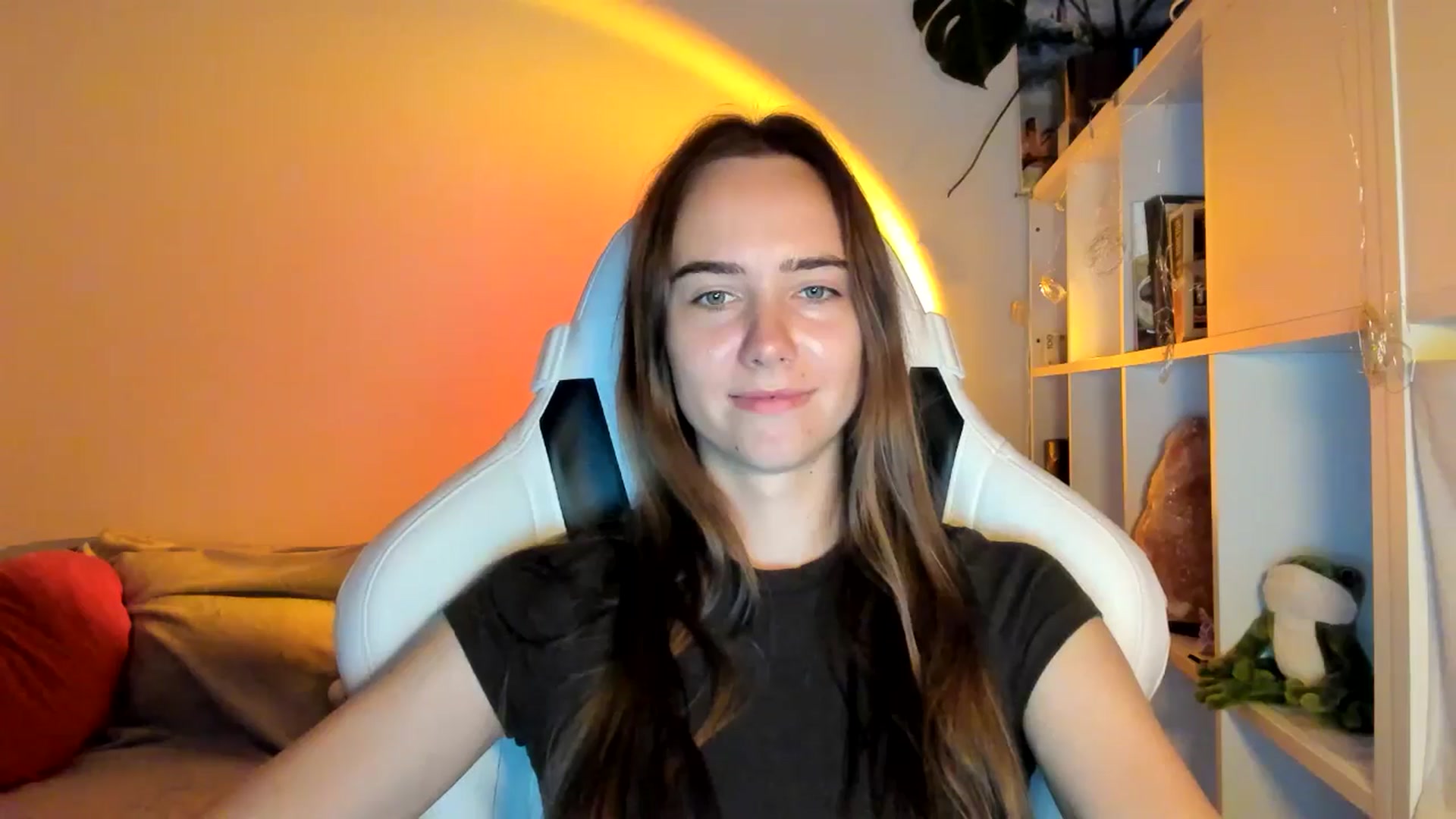 Gallery image thumbnail from OhAlisa's myfreecams stream on, 08/24/2025, 11:34 image 6 of 20
