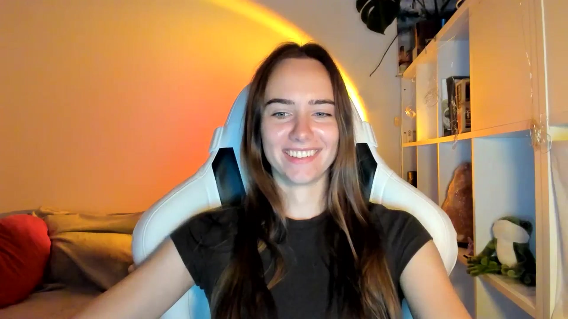 Gallery image thumbnail from OhAlisa's myfreecams stream on, 08/24/2025, 11:34 image 5 of 20