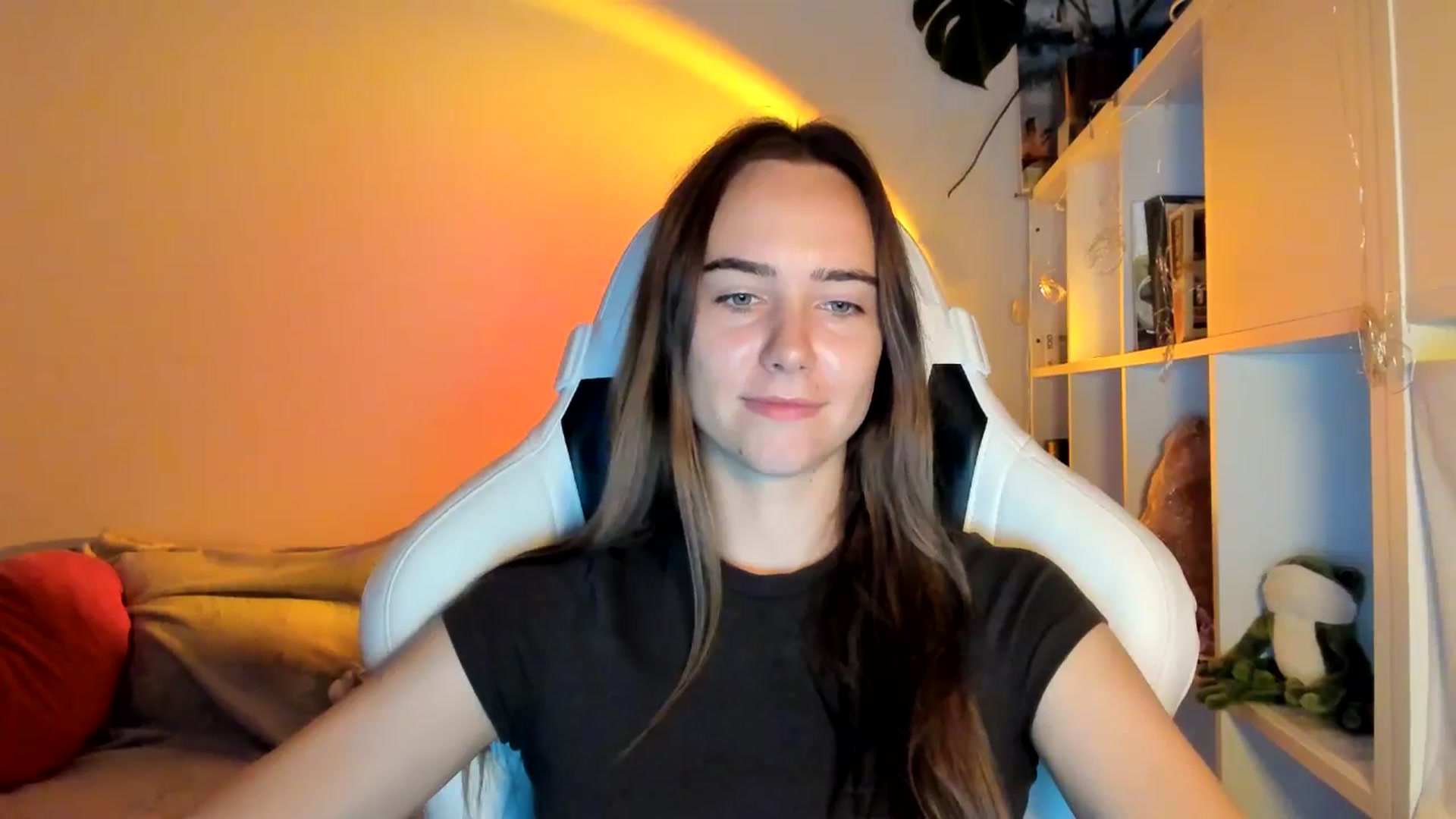 Gallery image thumbnail from OhAlisa's myfreecams stream on, 08/24/2025, 11:34 image 15 of 20