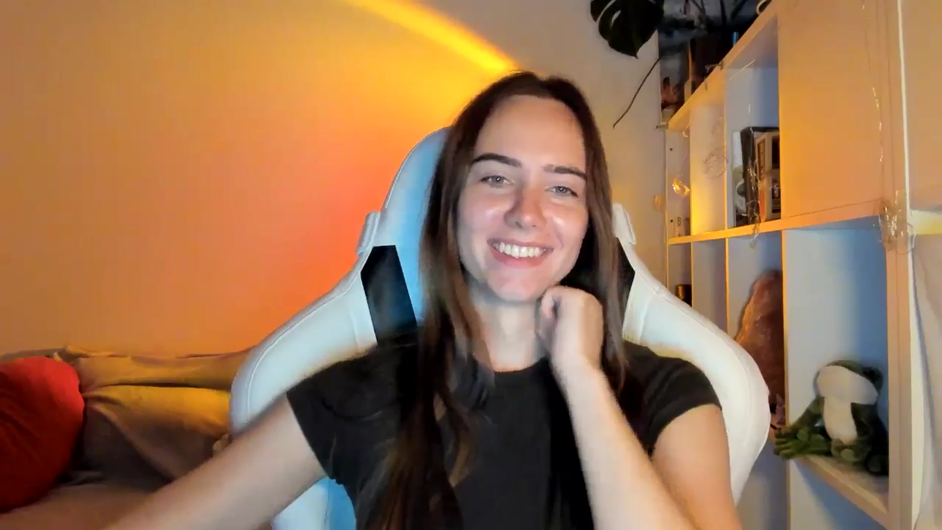 Gallery image thumbnail from OhAlisa's myfreecams stream on, 08/24/2025, 11:34 image 7 of 20