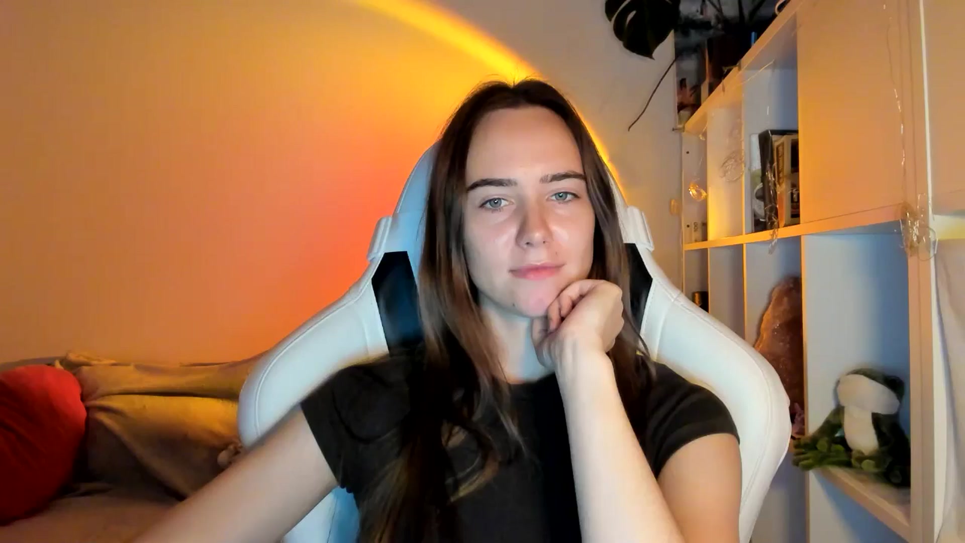 Gallery image thumbnail from OhAlisa's myfreecams stream on, 08/24/2025, 11:34 image 12 of 20