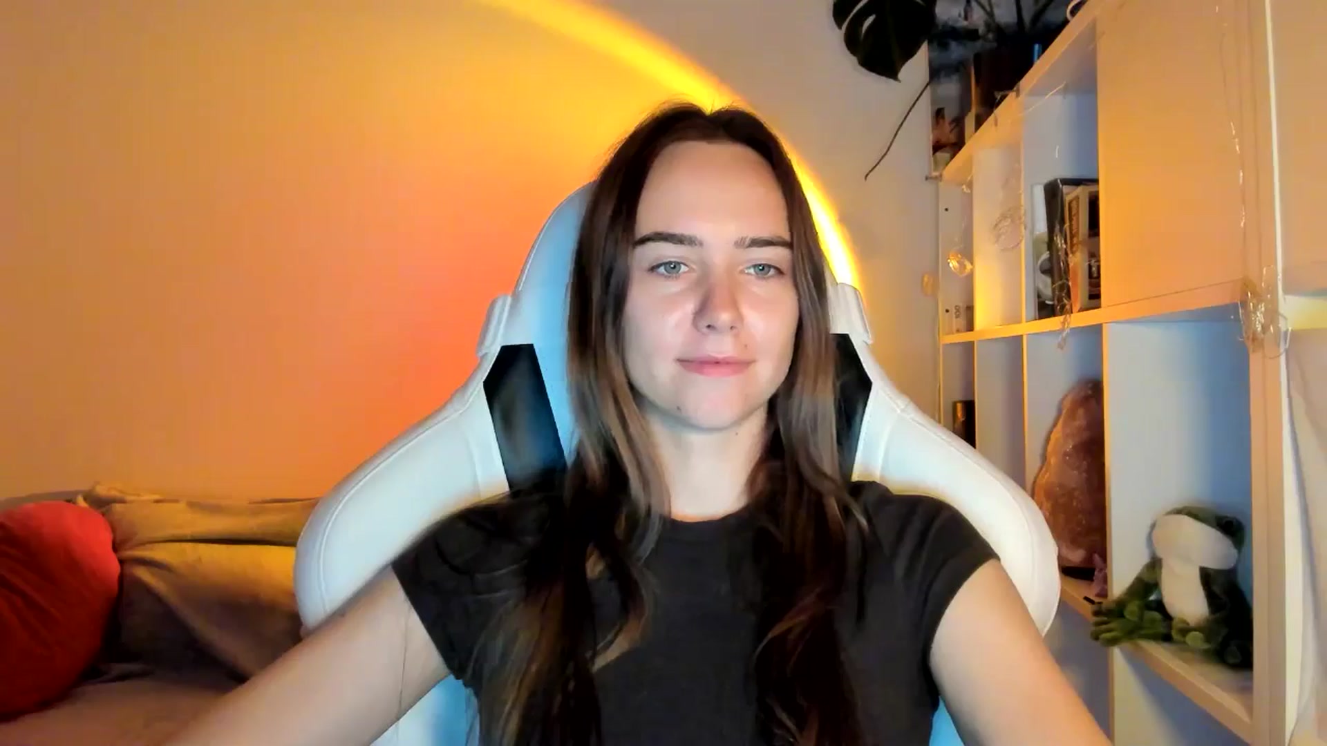 Gallery image thumbnail from OhAlisa's myfreecams stream on, 08/24/2025, 11:34 image 3 of 20