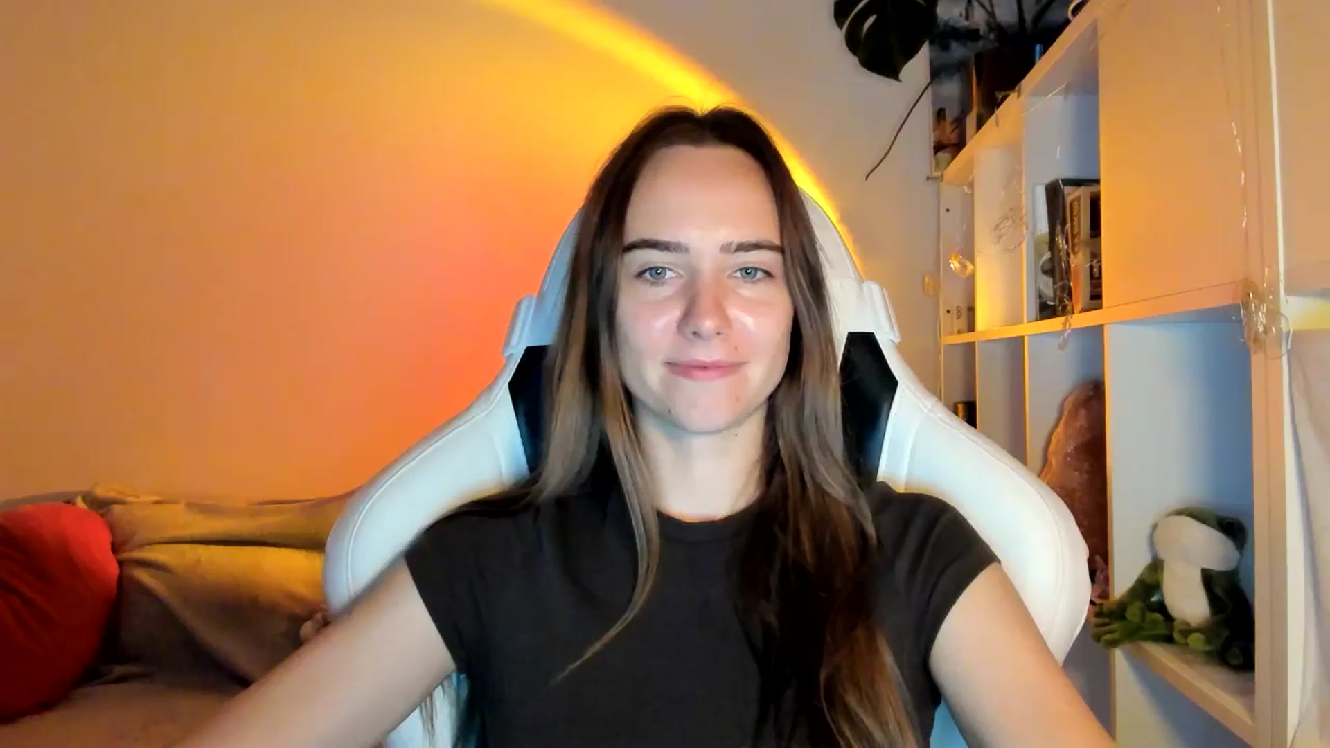 Gallery image thumbnail from OhAlisa's myfreecams stream on, 08/24/2025, 11:34 image 14 of 20