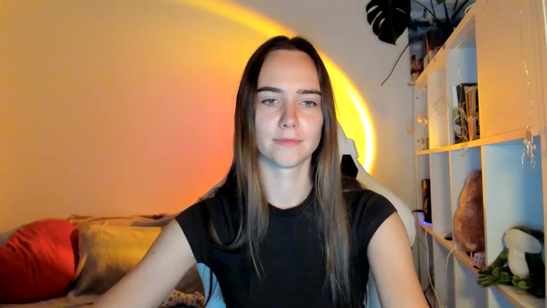 Gallery image thumbnail from OhAlisa's myfreecams stream on, 08/24/2025, 16:36 image 12 of 20