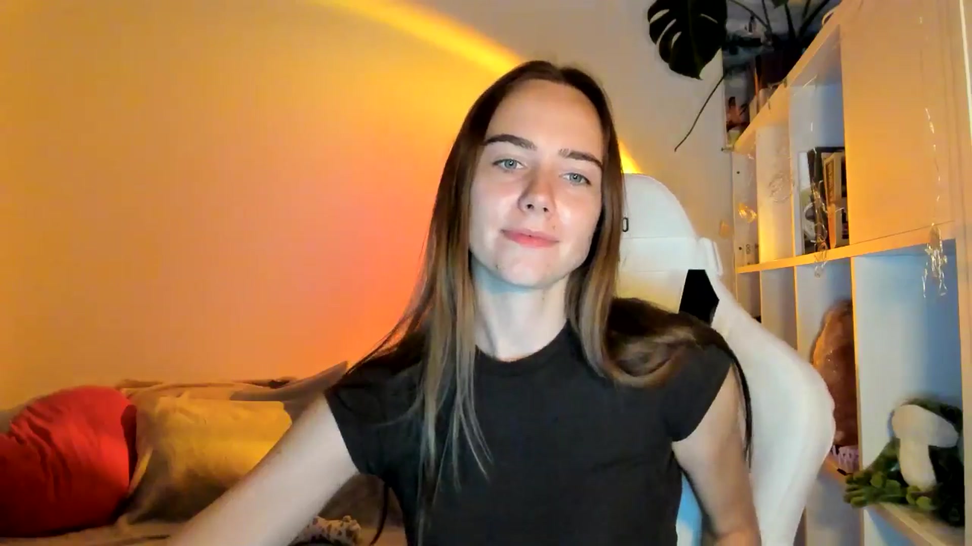 Gallery image thumbnail from OhAlisa's myfreecams stream on, 08/24/2025, 16:36 image 20 of 20