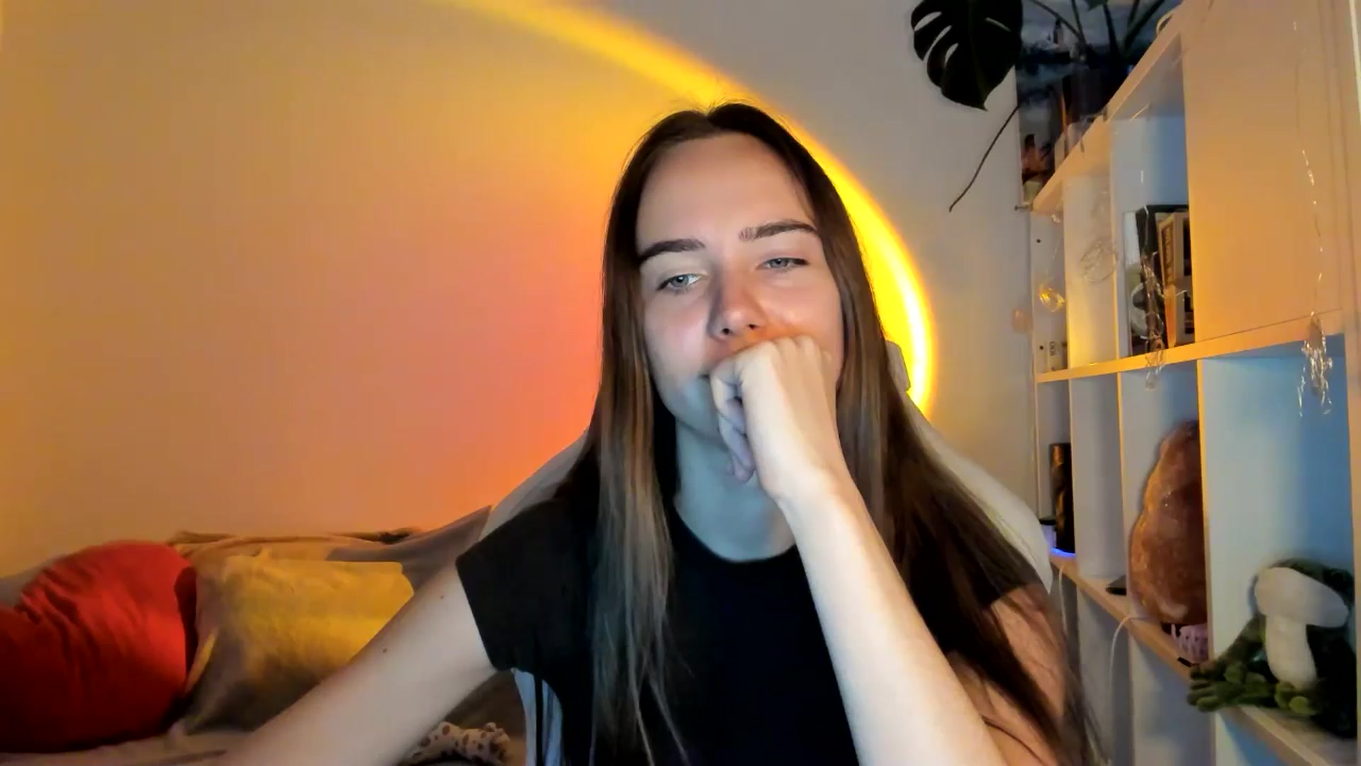 Gallery image thumbnail from OhAlisa's myfreecams stream on, 08/24/2025, 16:36 image 15 of 20