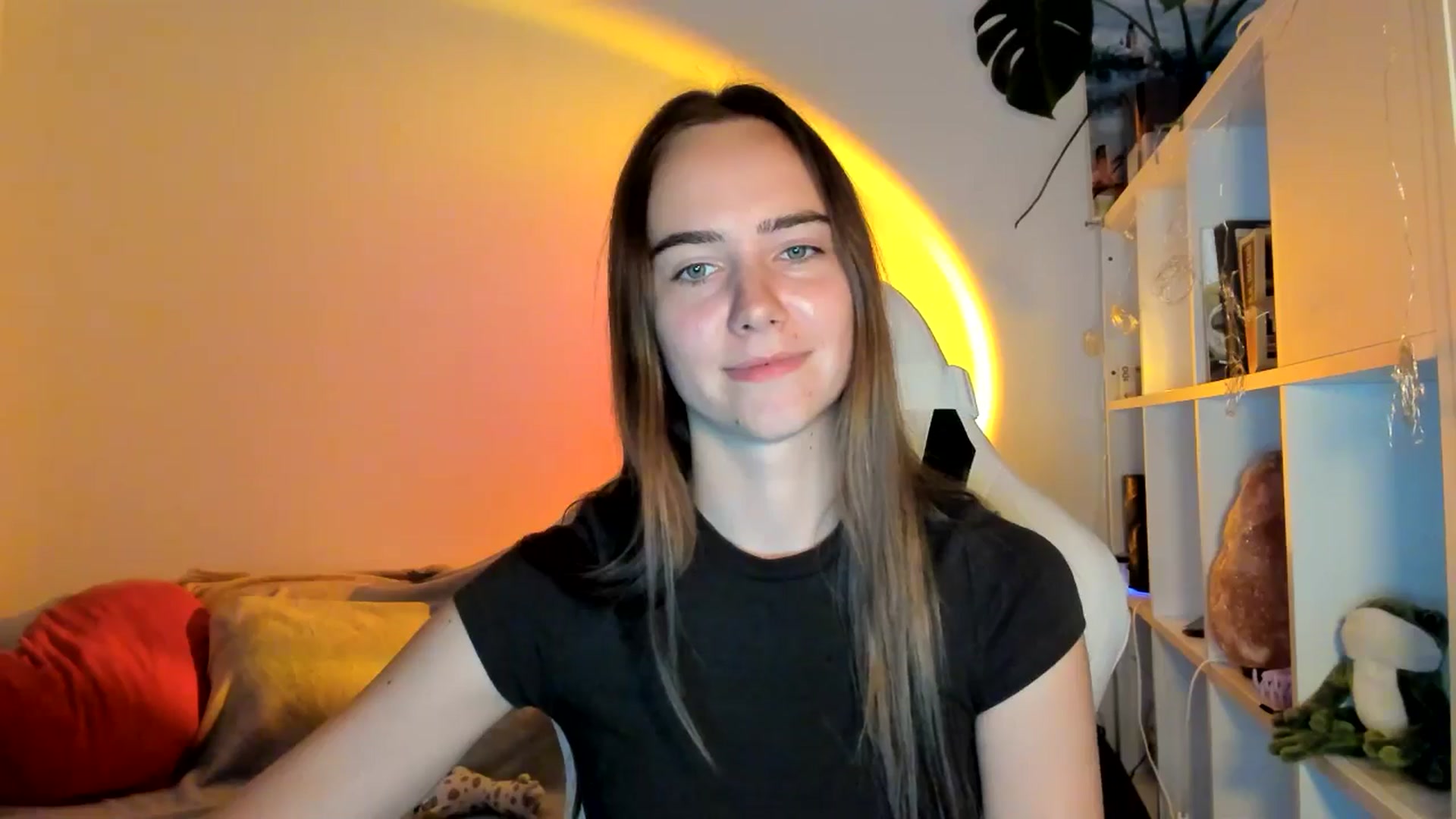 Gallery image thumbnail from OhAlisa's myfreecams stream on, 08/24/2025, 16:36 image 9 of 20