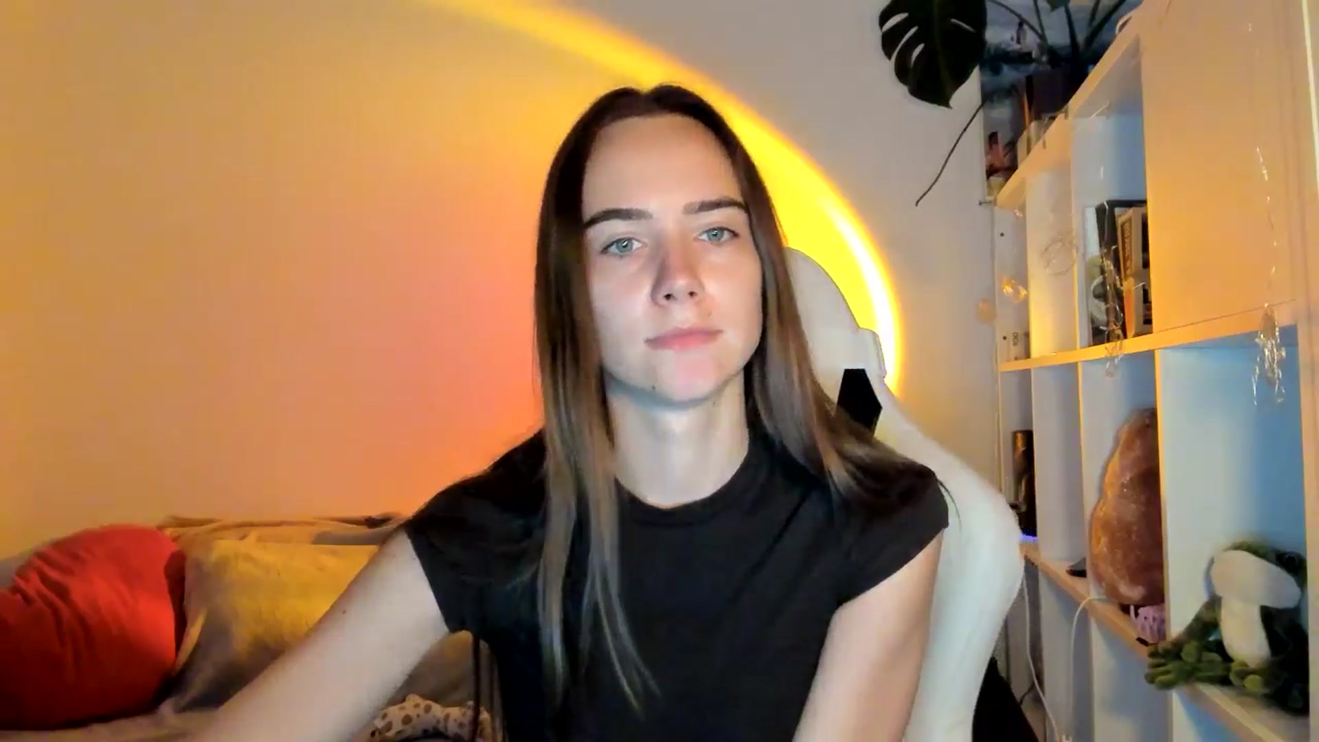 Gallery image thumbnail from OhAlisa's myfreecams stream on, 08/24/2025, 16:36 image 19 of 20
