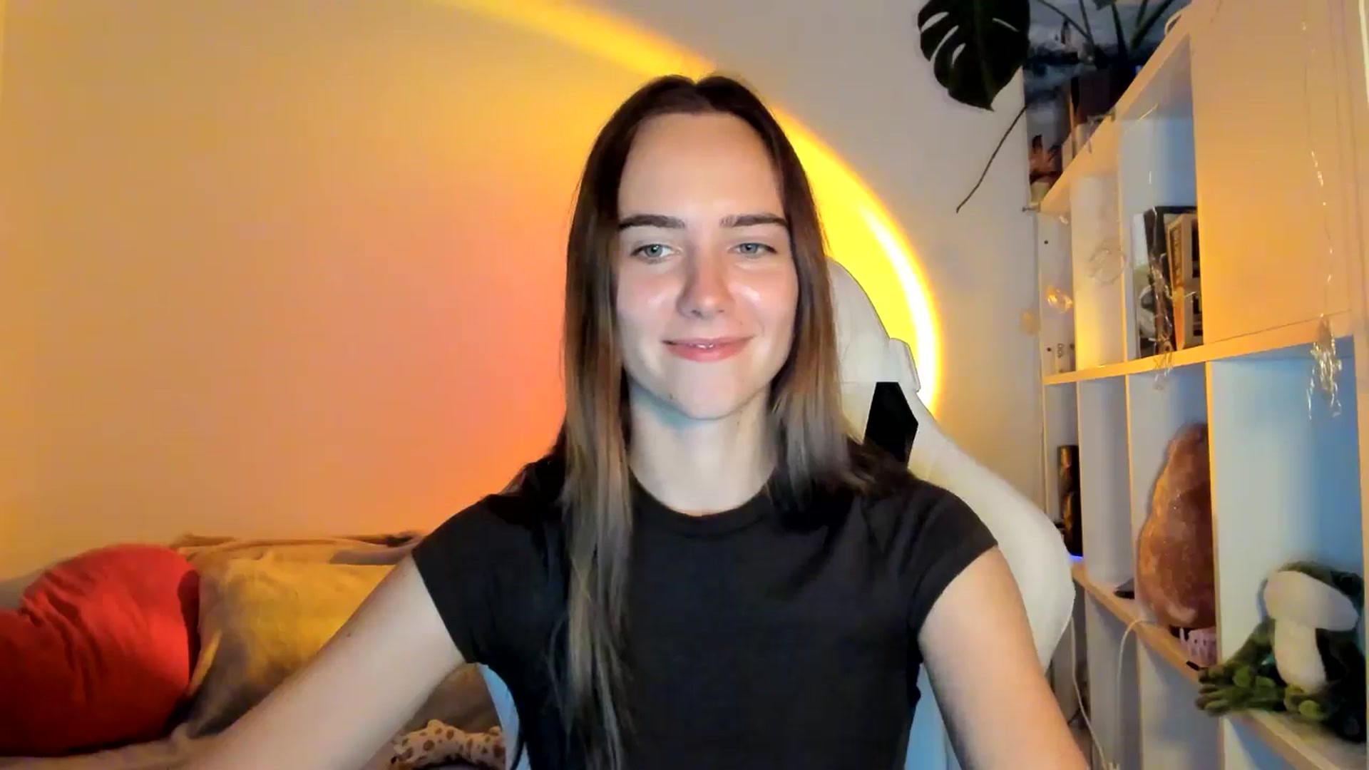 Gallery image thumbnail from OhAlisa's myfreecams stream on, 08/24/2025, 16:36 image 16 of 20