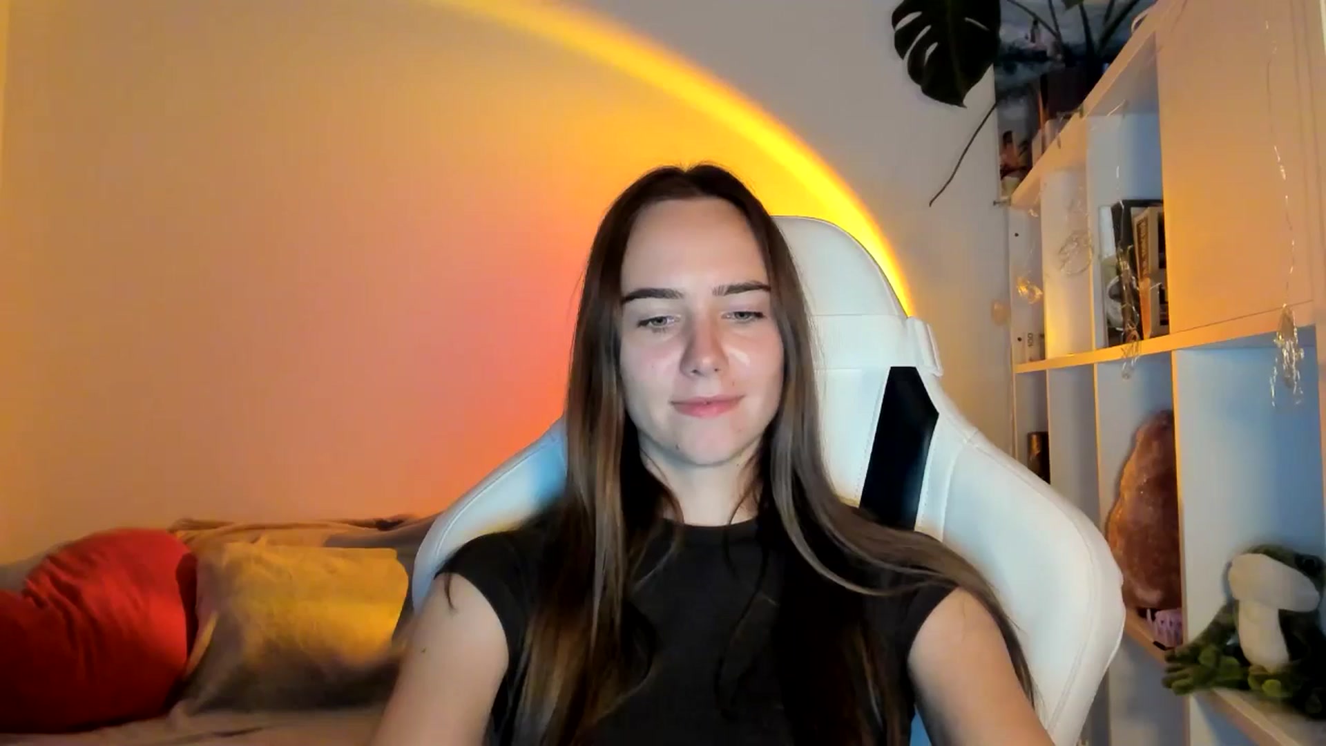 Gallery image thumbnail from OhAlisa's myfreecams stream on, 08/24/2025, 16:36 image 6 of 20