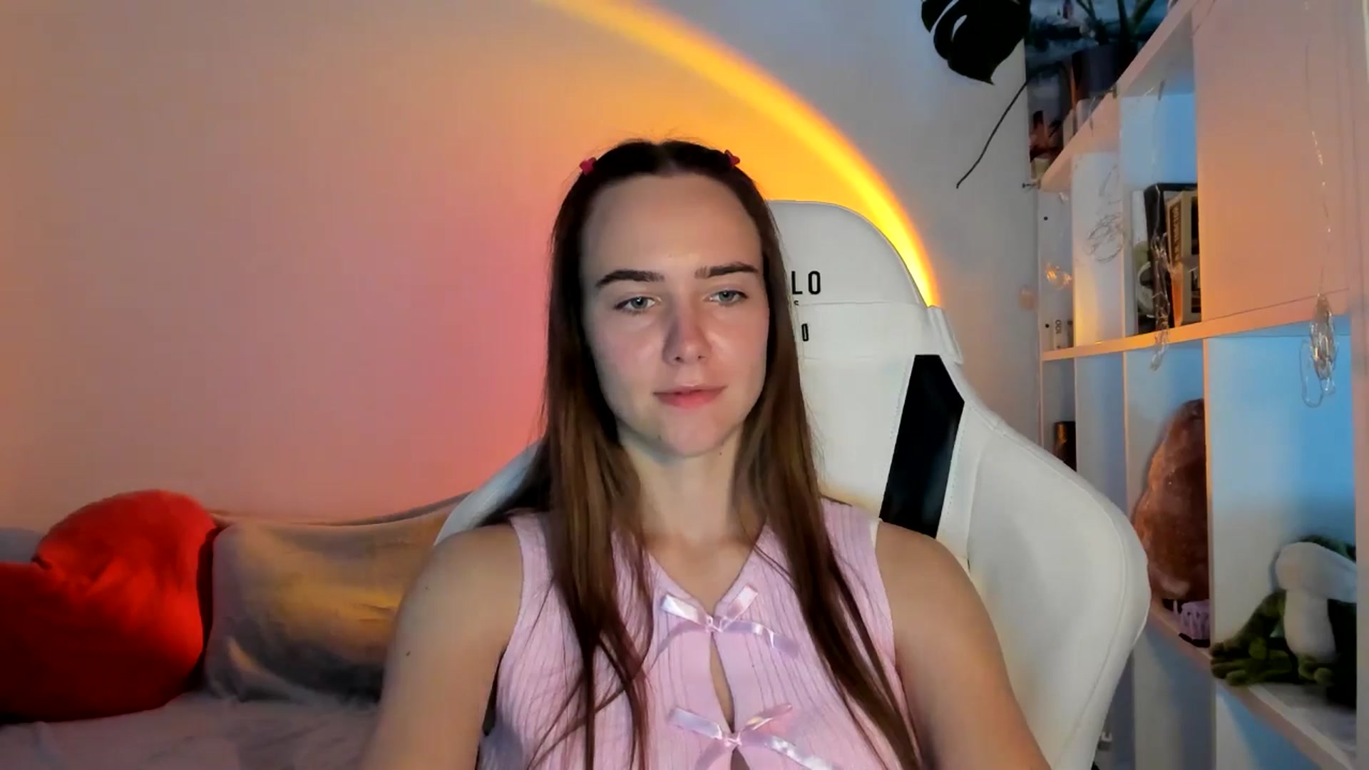 Gallery image thumbnail from OhAlisa's myfreecams stream on, 08/25/2025, 14:03 image 7 of 20