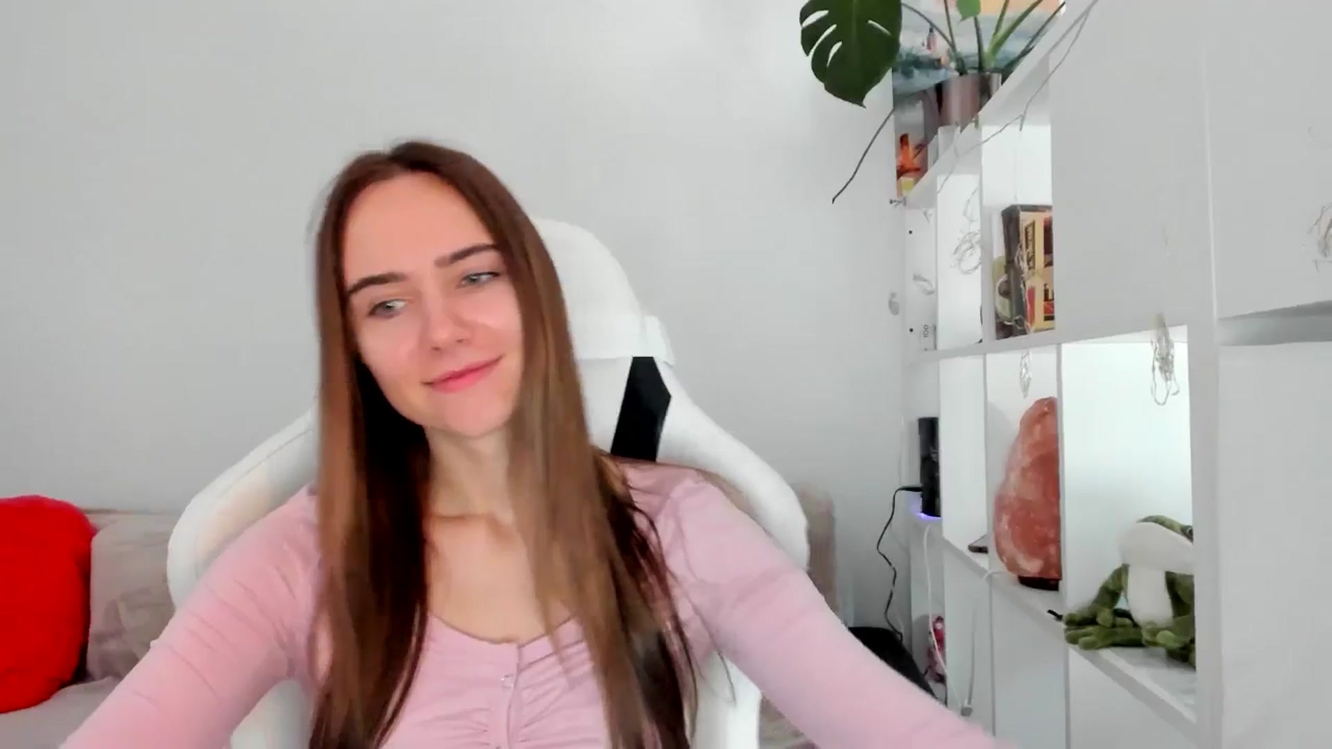 Gallery image thumbnail from OhAlisa's myfreecams stream on, 08/26/2025, 10:09 image 3 of 20