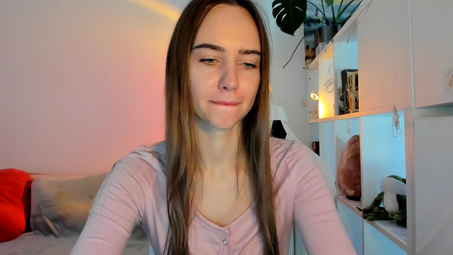 Gallery image thumbnail from OhAlisa's myfreecams stream on, 08/26/2025, 10:09 image 6 of 20
