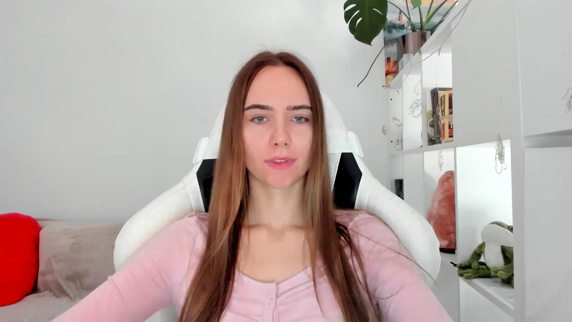 Gallery image thumbnail from OhAlisa's myfreecams stream on, 08/26/2025, 10:09 image 2 of 20