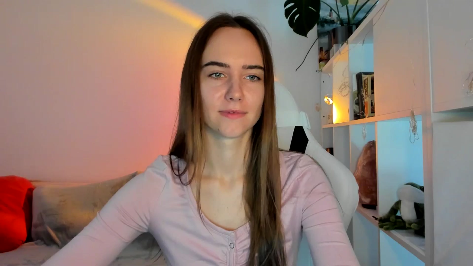 Gallery image thumbnail from OhAlisa's myfreecams stream on, 08/26/2025, 10:09 image 18 of 20