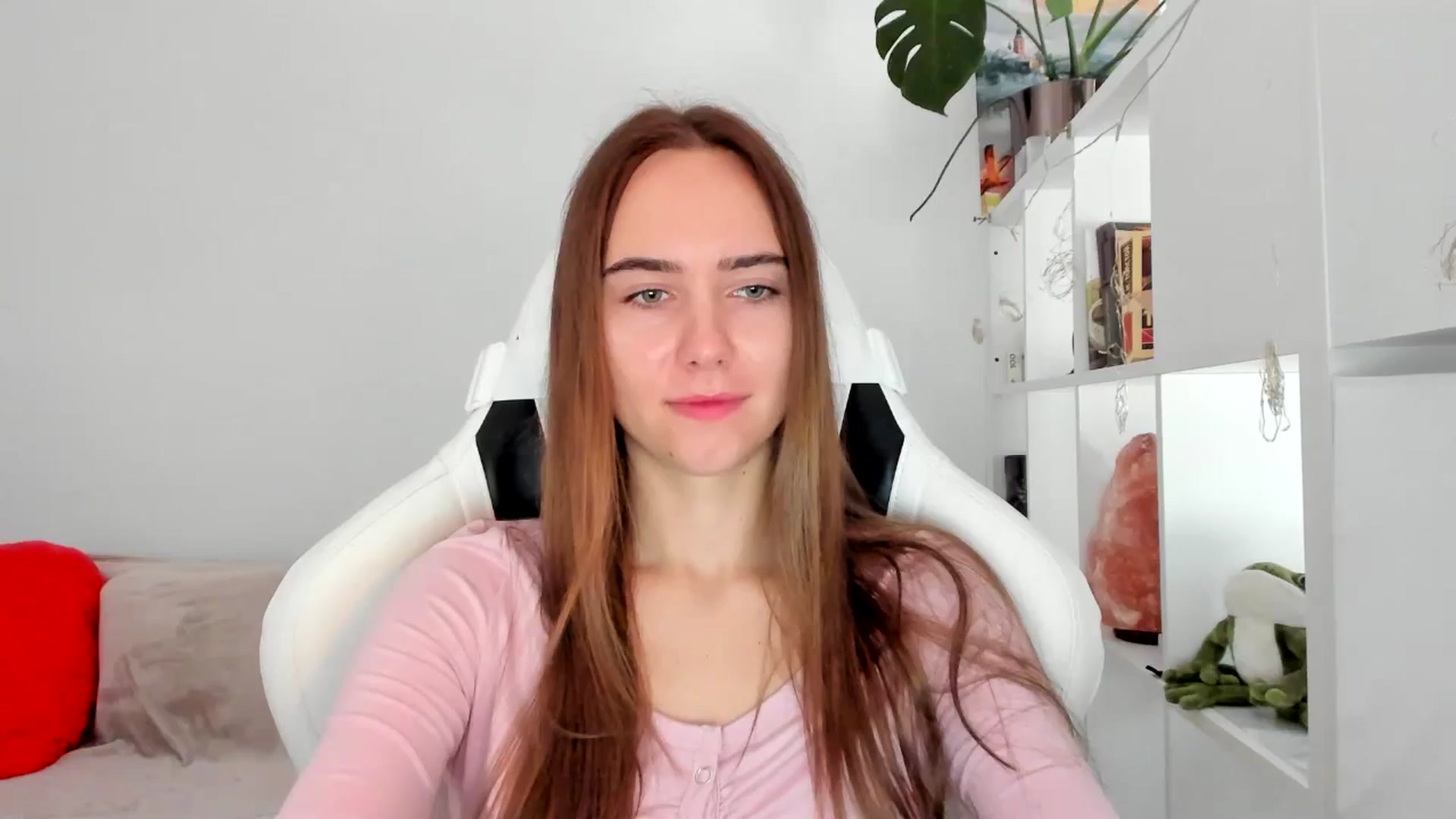 Gallery image thumbnail from OhAlisa's myfreecams stream on, 08/26/2025, 10:09 image 1 of 20