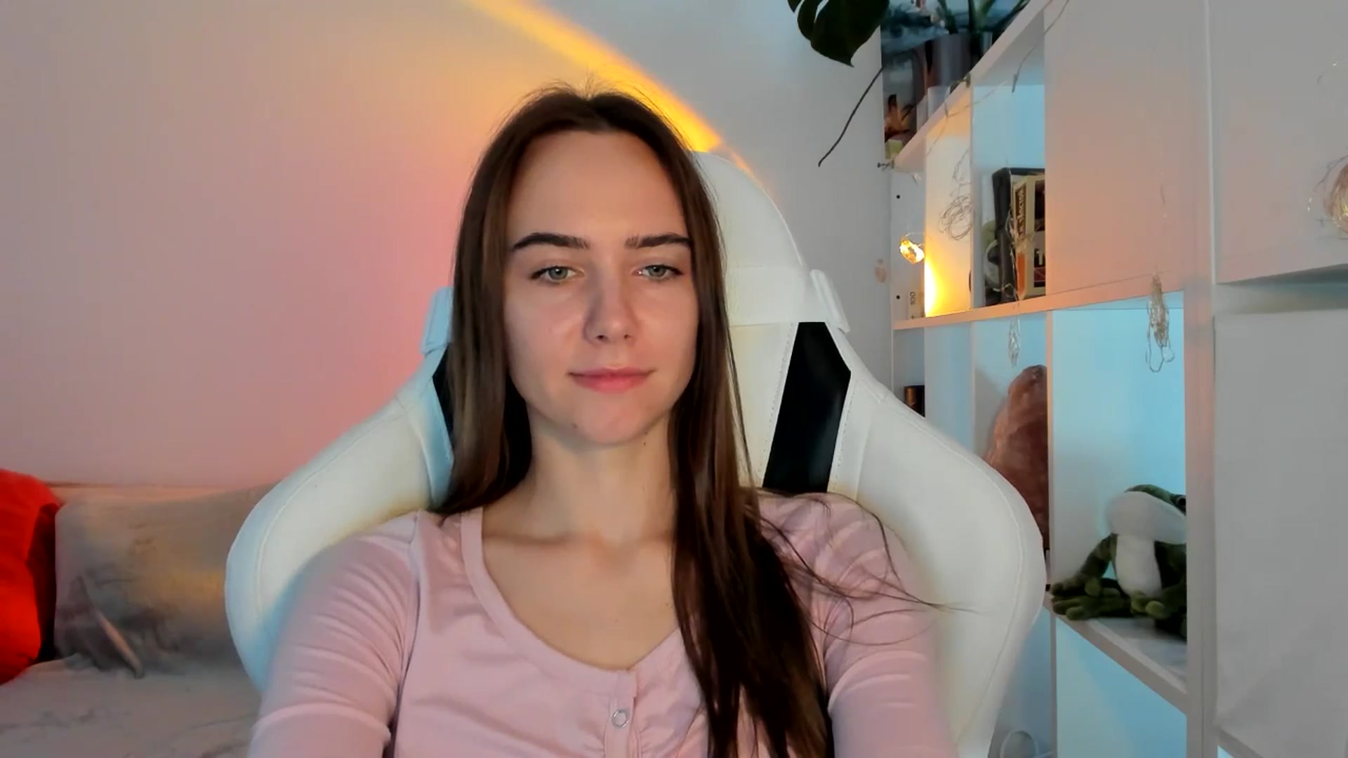 Gallery image thumbnail from OhAlisa's myfreecams stream on, 08/26/2025, 11:04 image 4 of 20