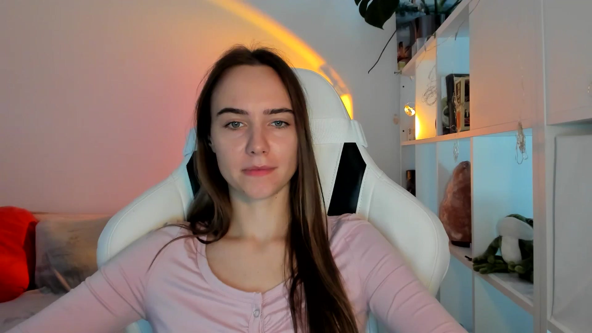 Gallery image thumbnail from OhAlisa's myfreecams stream on, 08/26/2025, 11:04 image 16 of 20