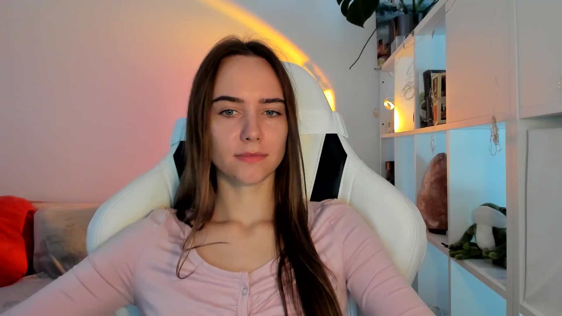 Gallery image thumbnail from OhAlisa's myfreecams stream on, 08/26/2025, 11:04 image 14 of 20
