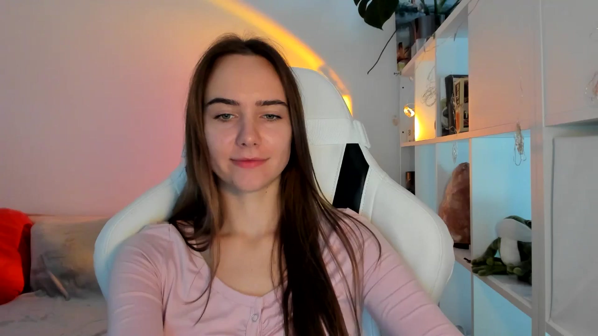 Gallery image thumbnail from OhAlisa's myfreecams stream on, 08/26/2025, 11:04 image 18 of 20