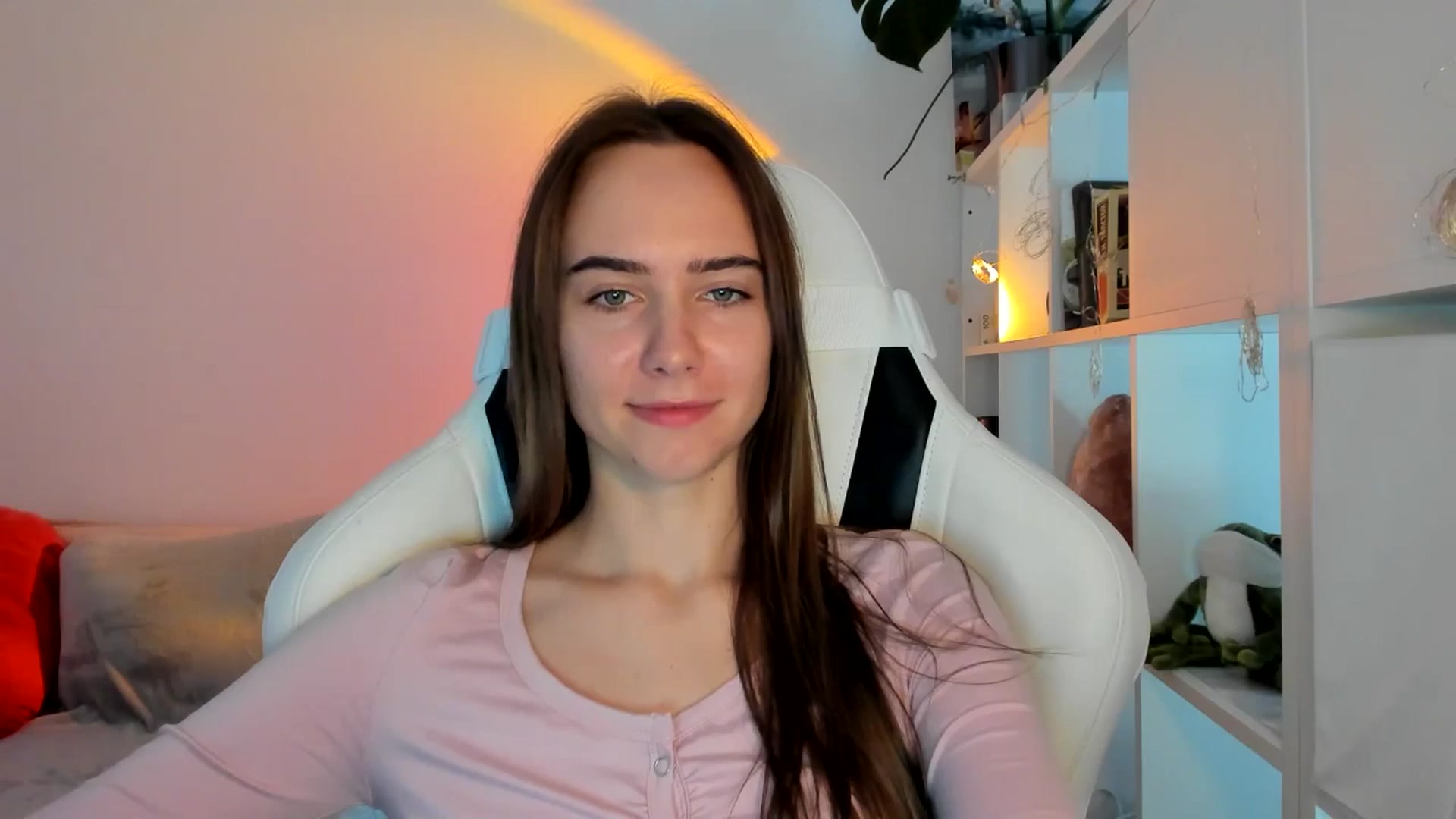 Gallery image thumbnail from OhAlisa's myfreecams stream on, 08/26/2025, 11:04 image 2 of 20