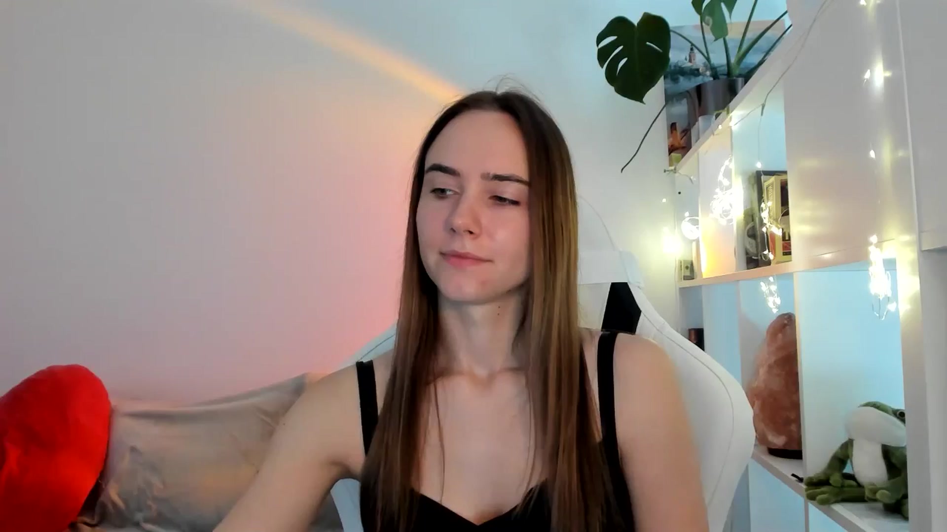 Gallery image thumbnail from OhAlisa's myfreecams stream on, 08/27/2025, 08:45 image 12 of 20